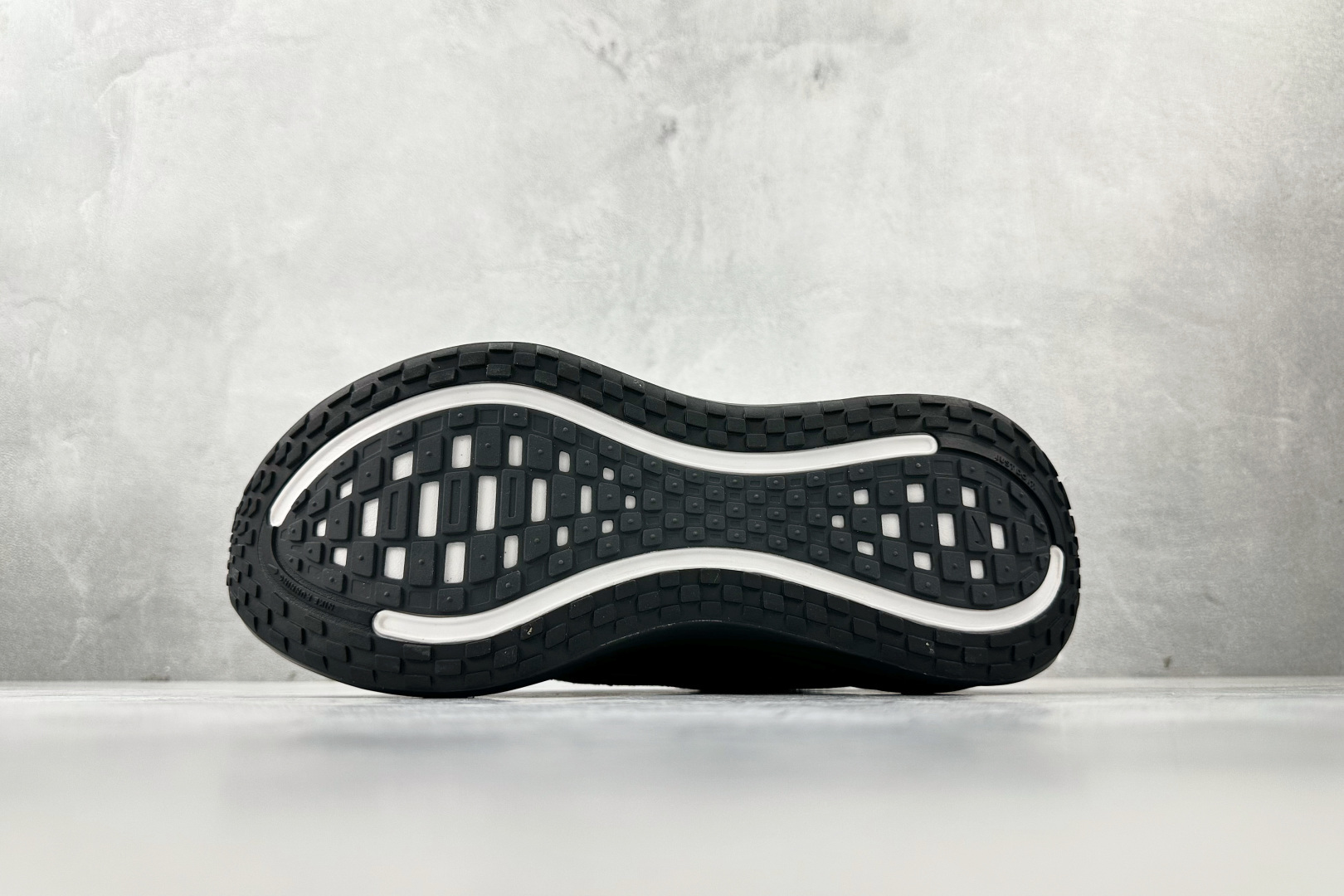 GT 本地全套数据私模 Nike Vomero Plus 黑色货号：HV8150-003尺码：36 36