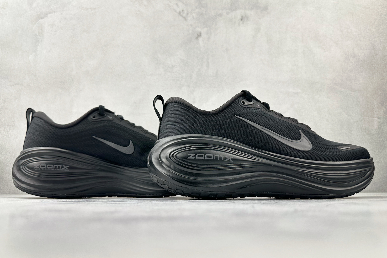 GT 本地全套数据私模 Nike Vomero Plus 黑色货号：HV8150-003尺码：36 36