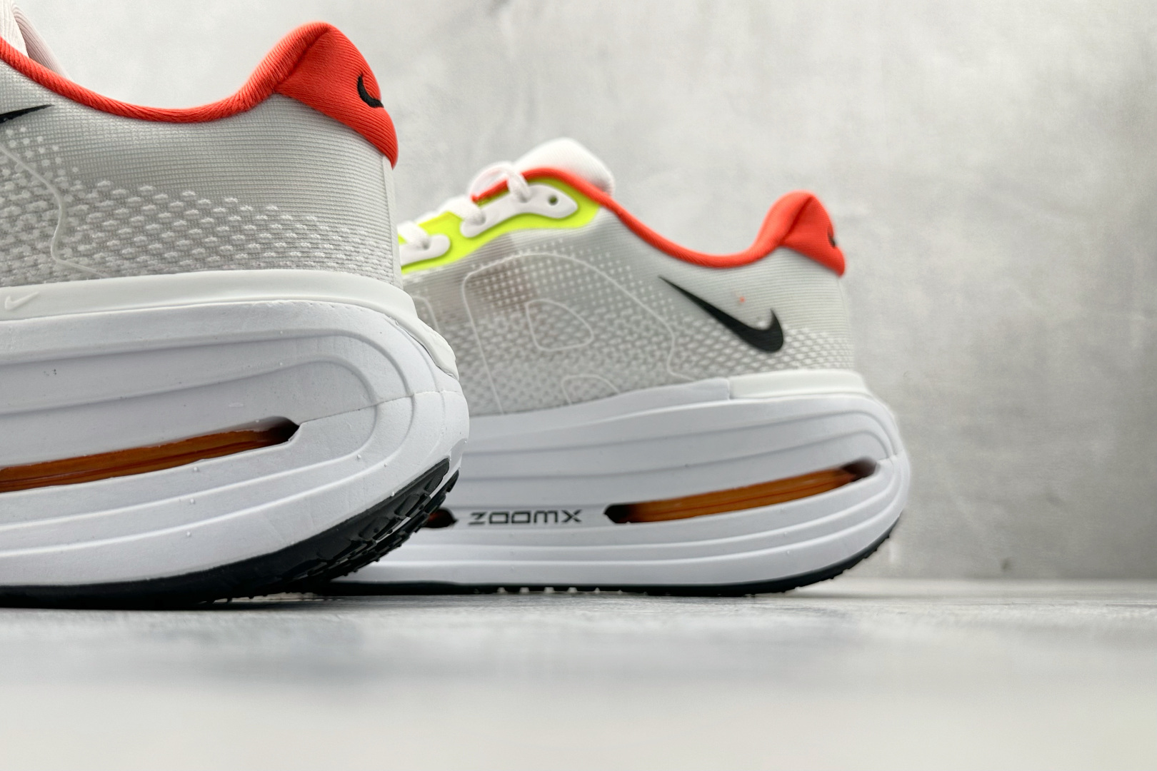 Nike Vomero Vomero Premium 白橙 HQ2050-140