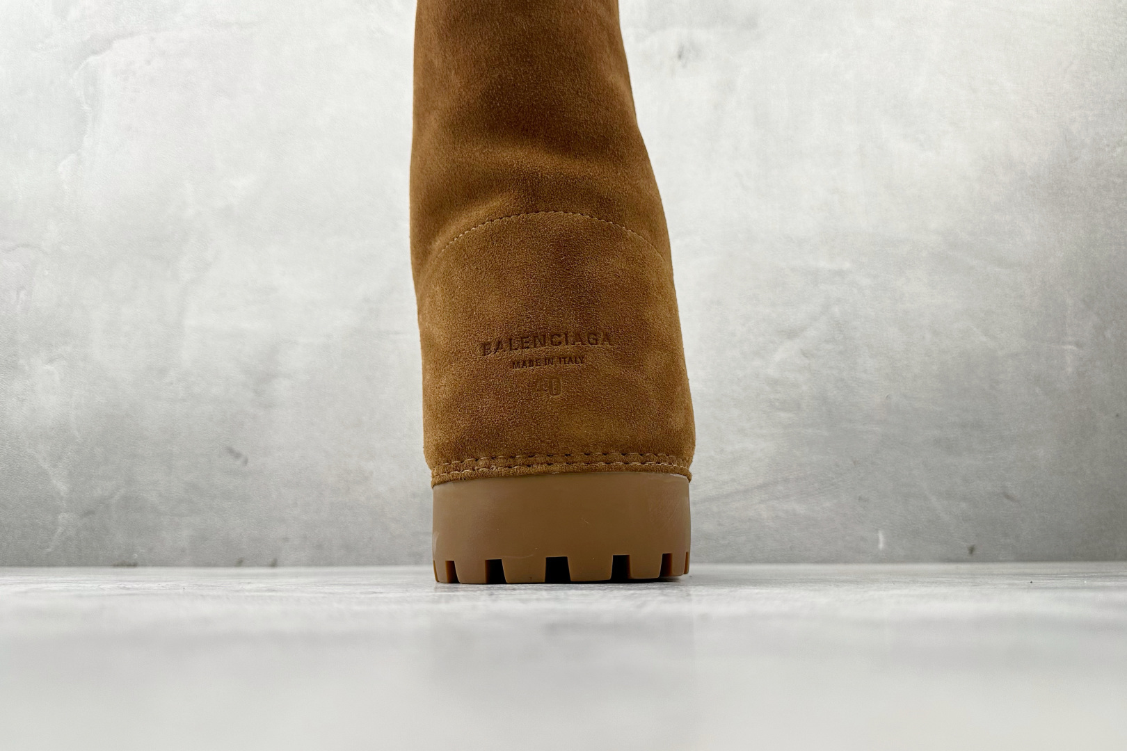 550 Balenciaga巴黎世家 Alaska Fur高筒靴 棕色 802204WBFC1