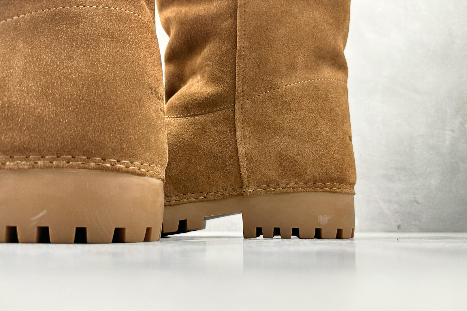 550 Balenciaga巴黎世家 Alaska Fur高筒靴 棕色 802204WBFC1