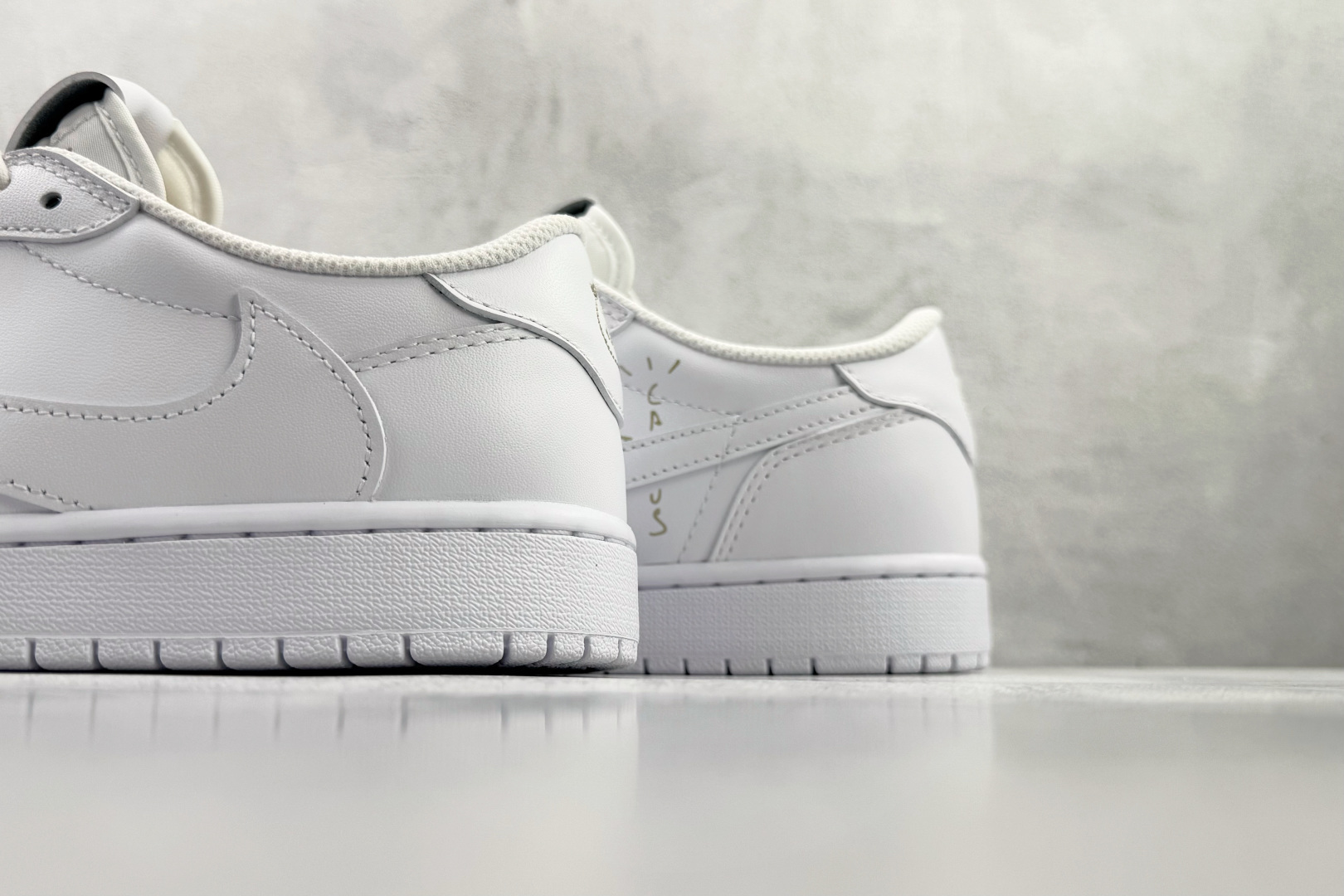 N版 本地东南亚订单 Travis Scott x Jordan Air Jordan 1 白色货号：T