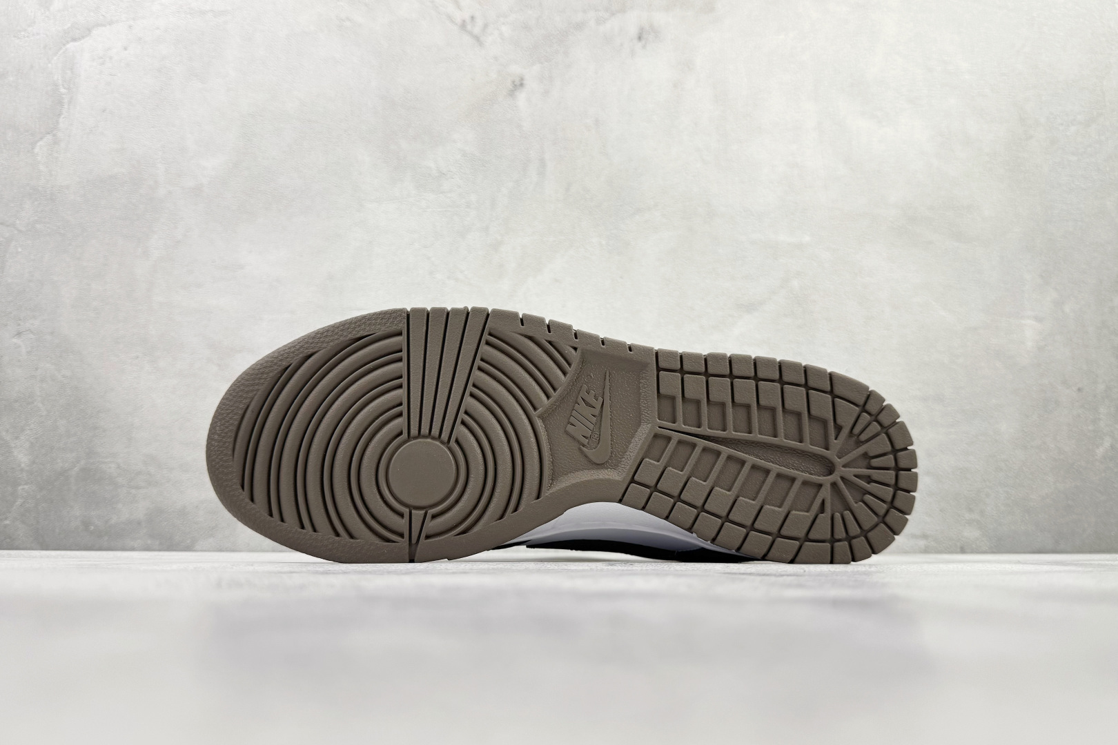 Nike Dunk Low 洞石 白灰色 HF5441-111