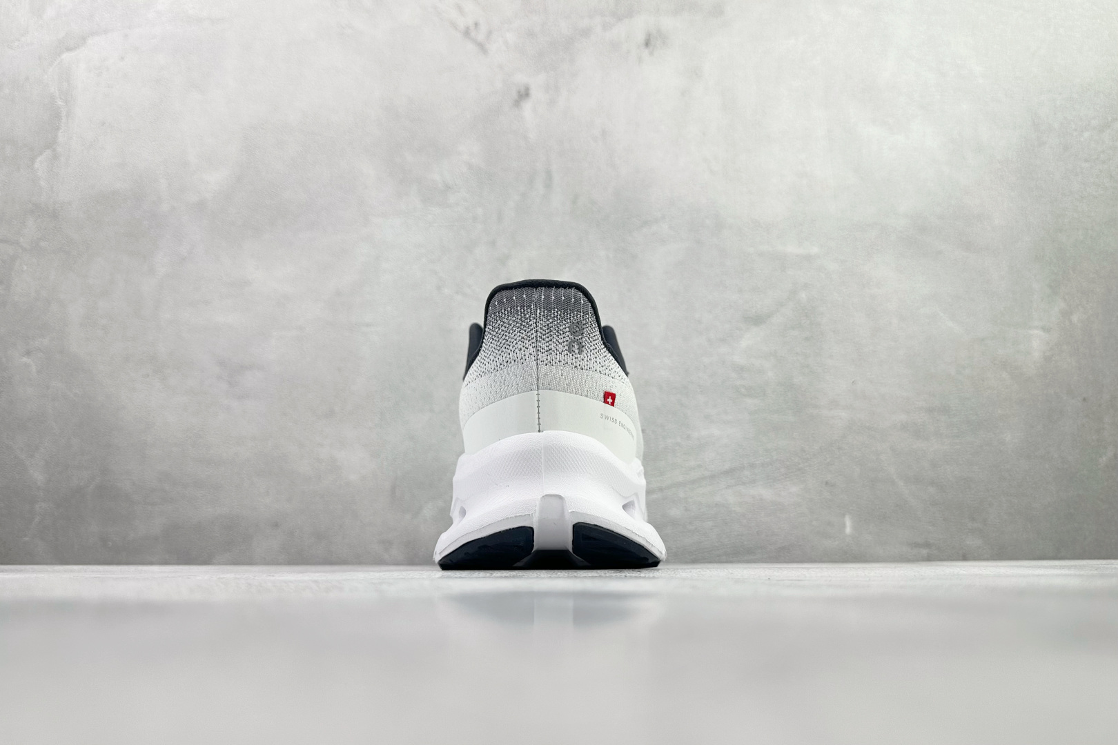 180 On昂跑 Cloudtilt 米色 3WE1005-Chinese UA Cheap High Quatity Brand Clothes Bags handbags Sneakers wholesale wholesaler seller from China Factory suppliers Fashion Clothing Shoes best Quality Beautiful Price 180 On昂跑 Cloudtilt 米色 3WE1005