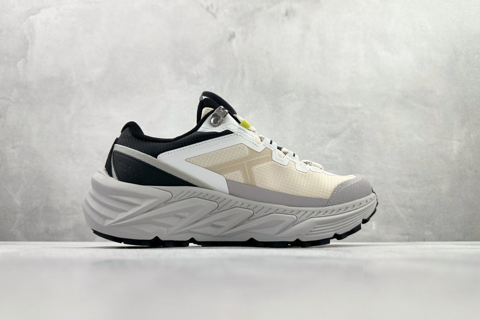 广版 凯乐石KAILAS GTX 云峰白货号：KS尺码：36 36.5 37 37.5 38 38.5 