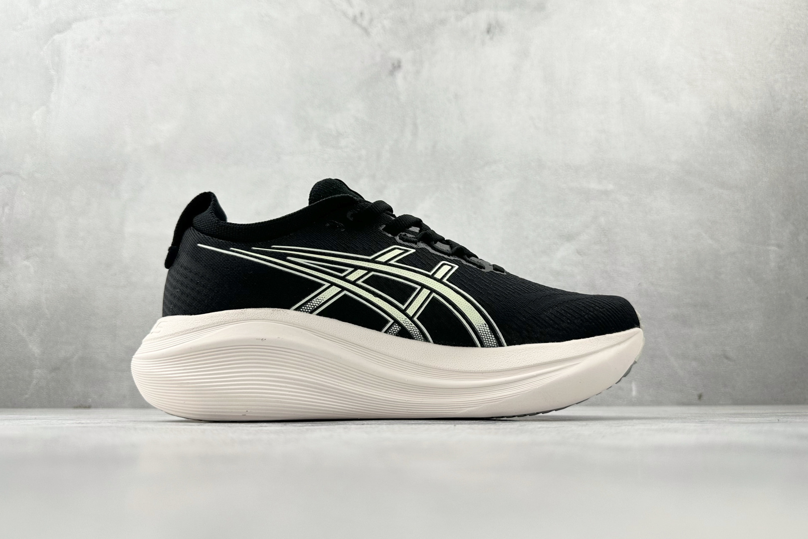 190 Asics GEL-NIMBUS 27 EXTRA WIDE黑白色 1011B957-002