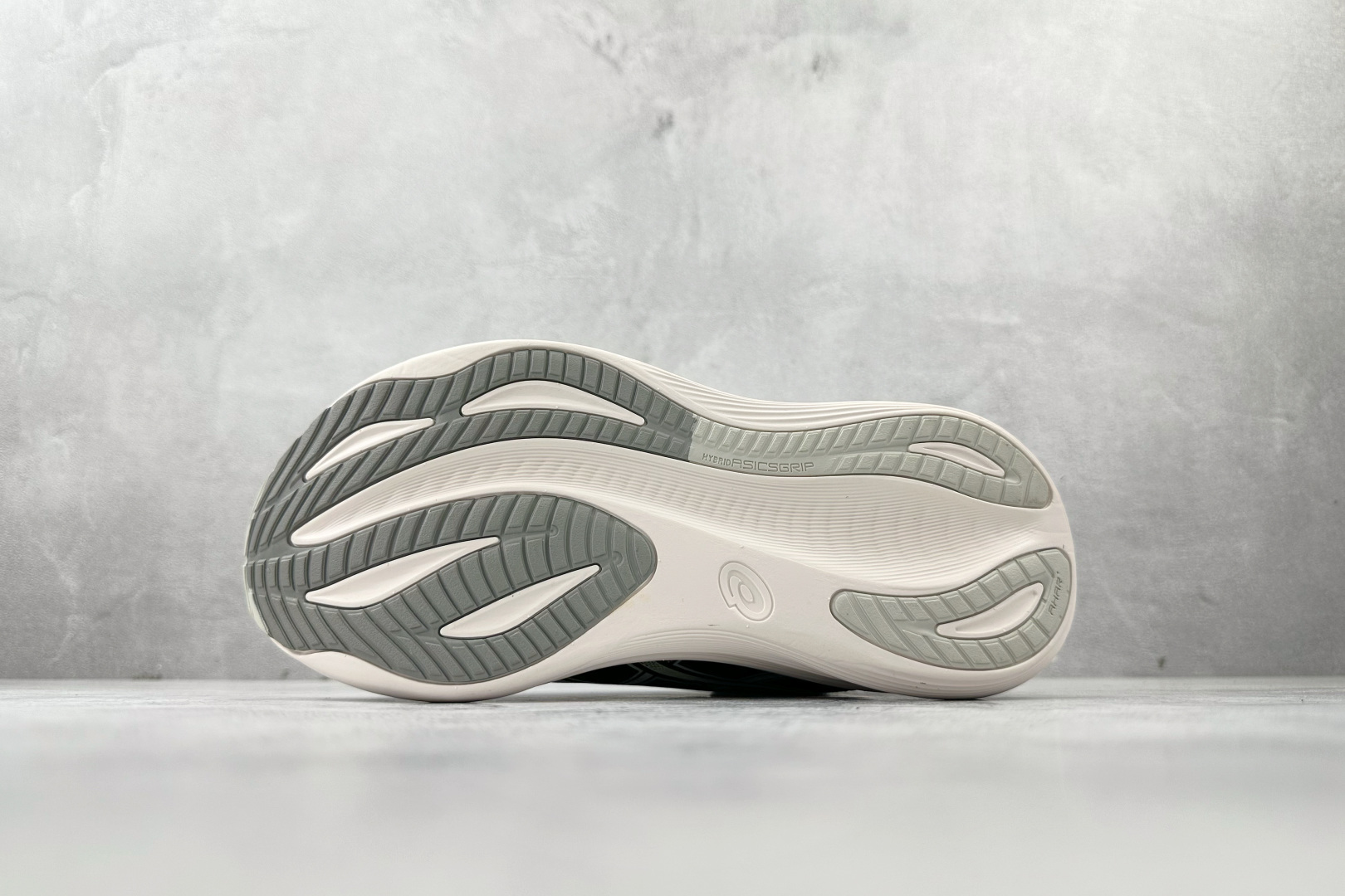 190 Asics GEL-NIMBUS 27 EXTRA WIDE黑白色 1011B957-002