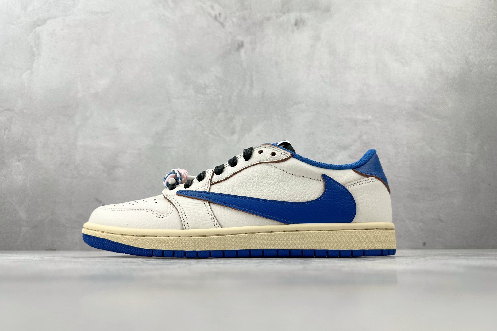 全新版本升级 Travis Scott x Fragment Design x Jordan Air J