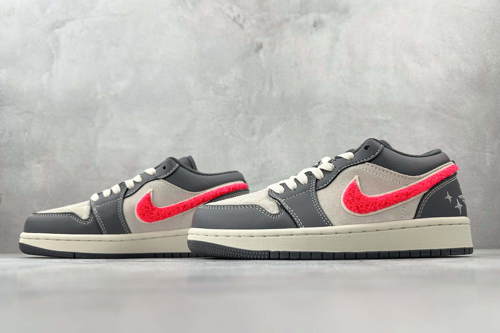 180 Jordan Air Jordan 1 Low 灰色 IM6565-014-Chinese UA Cheap High Quatity Brand Clothes Bags handbags Sneakers wholesale wholesaler seller from China Factory suppliers Fashion Clothing Shoes best Quality Beautiful Price 180 Jordan Air Jordan 1 Low 灰色 IM6565-014