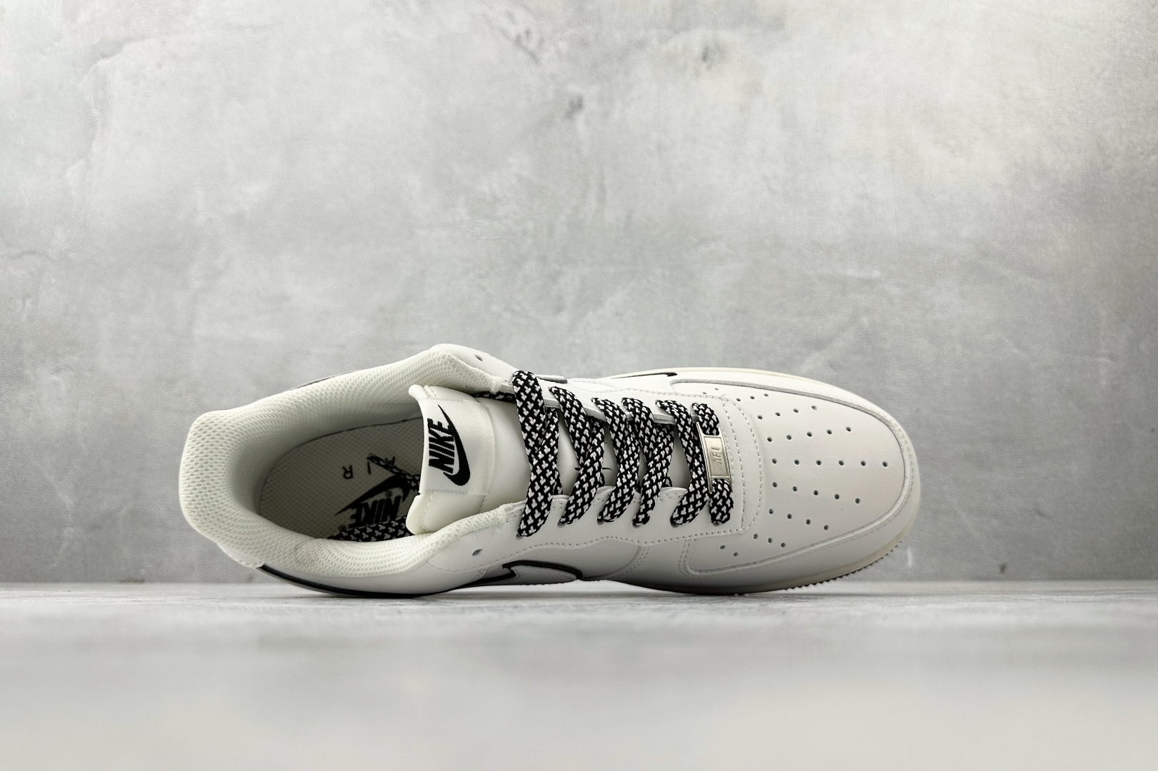 260 Nike Air Force 1'07 米白黑 CS5288-036