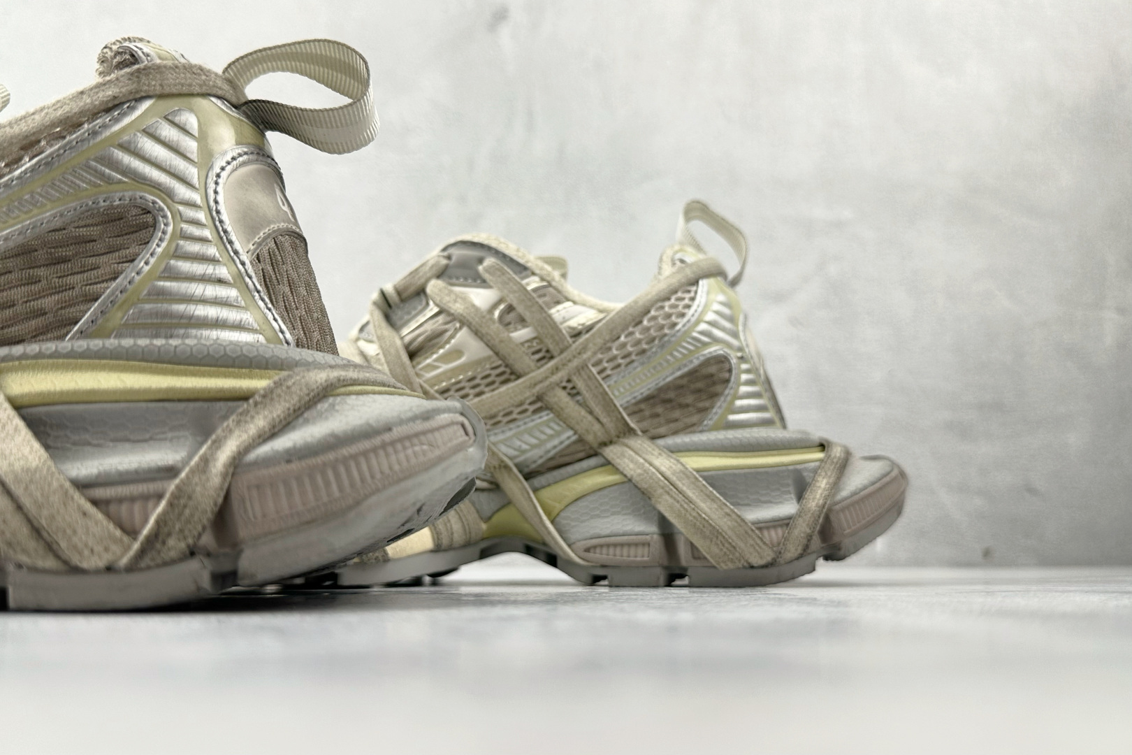 独立订单 公认最强品质 Balenciaga巴黎世家 3XL 24ss 绑带做旧 灰色 778698W3XLL