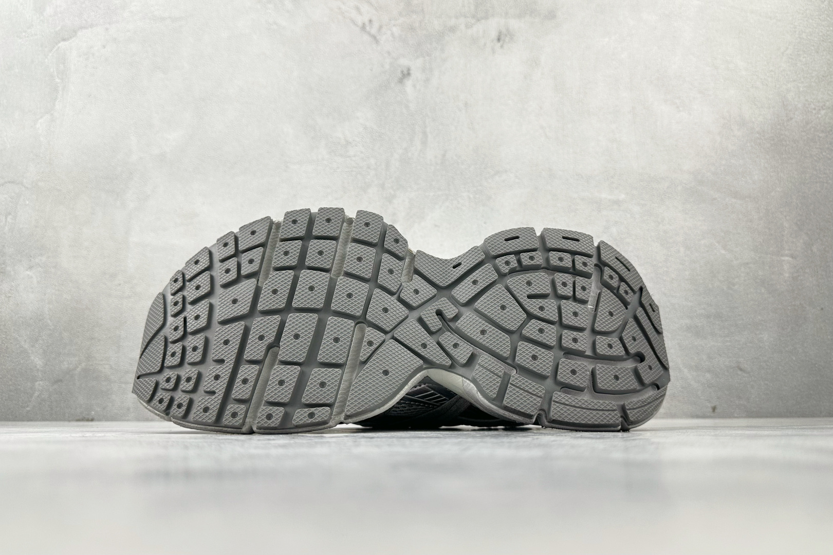 独立订单 公认最强品质 Balenciaga巴黎世家 3XL Extreme Laces B 灰色 825601W3XCH