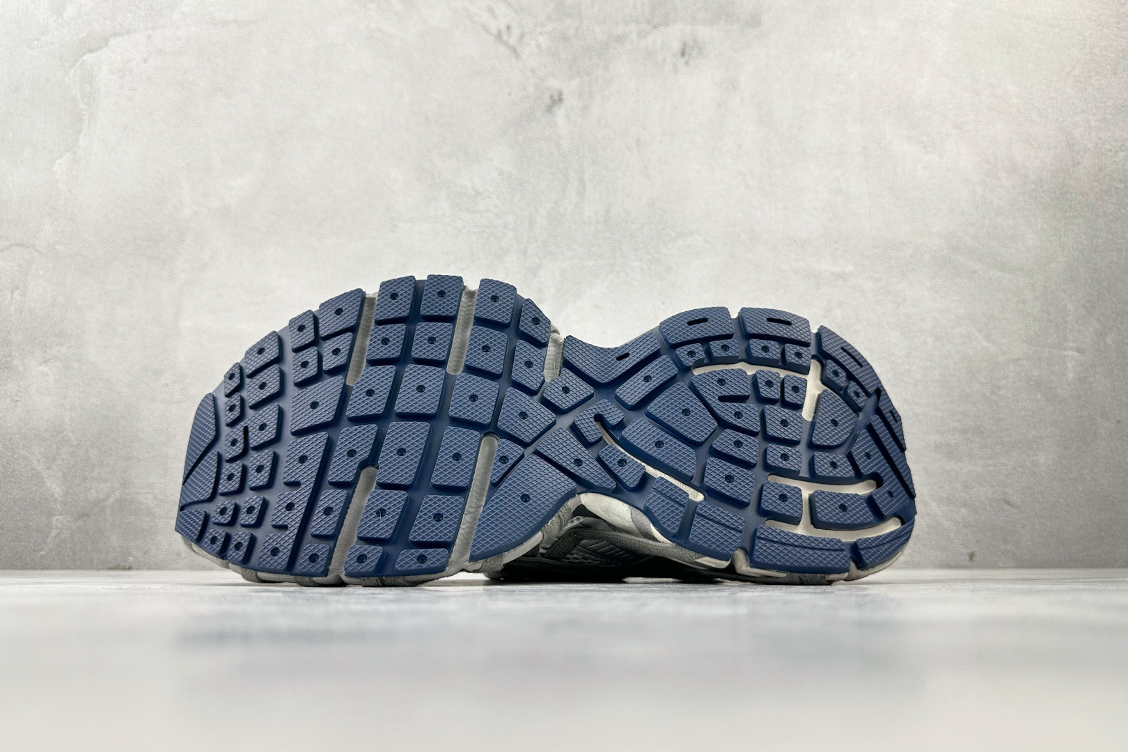 独立订单 公认最强品质 Balenciaga巴黎世家 3XL Extreme 灰色 778698W3XLL