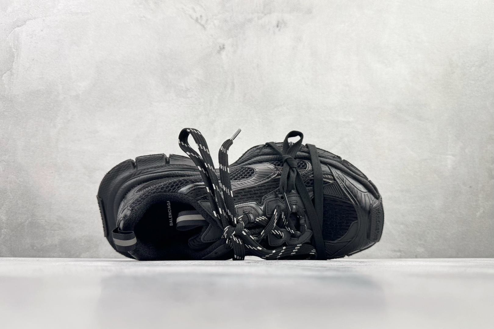 独立订单 公认最强品质 Balenciaga巴黎世家 3XL 黑色 734731W3XL1