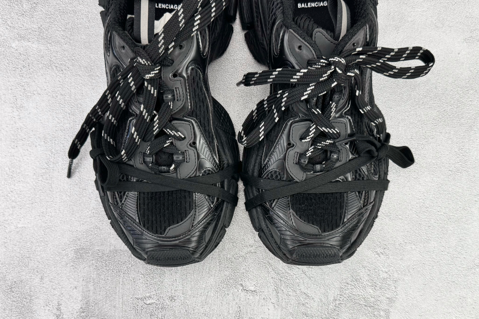 独立订单 公认最强品质 Balenciaga巴黎世家 3XL 黑色 734731W3XL1