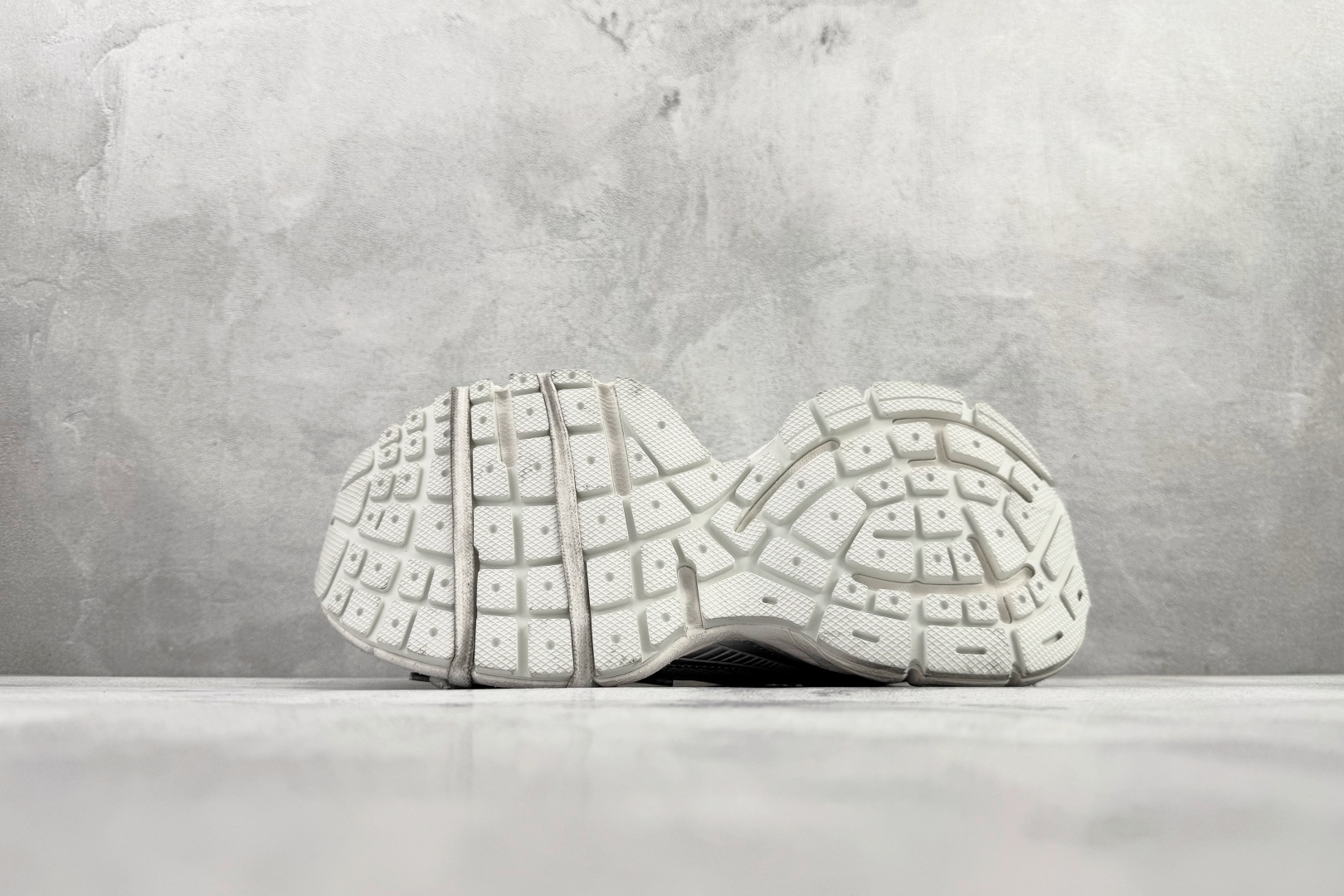 独立订单 公认最强品质 Balenciaga巴黎世家 3XL 银色 734734WTRMH