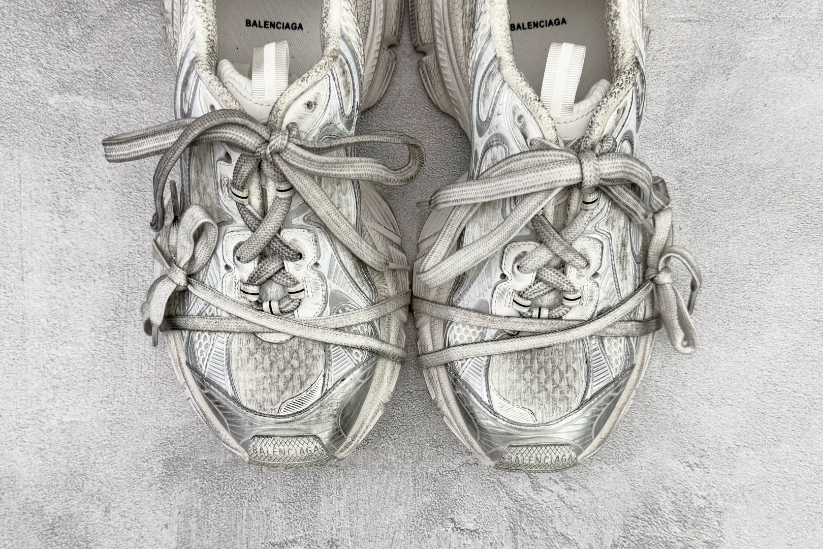 独立订单 公认最强品质 Balenciaga巴黎世家 3XL 银色 734734WTRMH