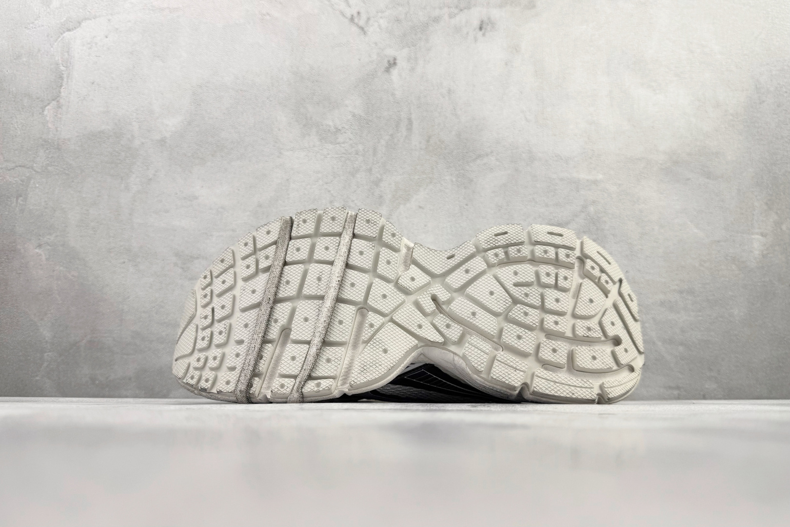 独立订单 公认最强品质 Balenciaga巴黎世家 3XL 白灰色 734734W3XL4