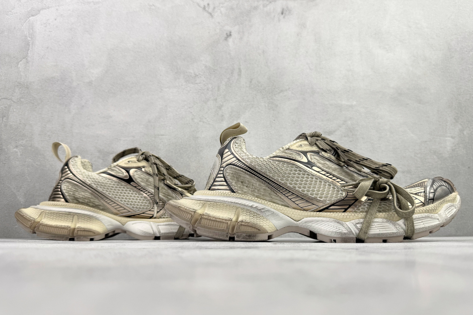 独立订单 公认最强品质 Balenciaga巴黎世家 3XL 香槟金 弧度 734734W3XL5