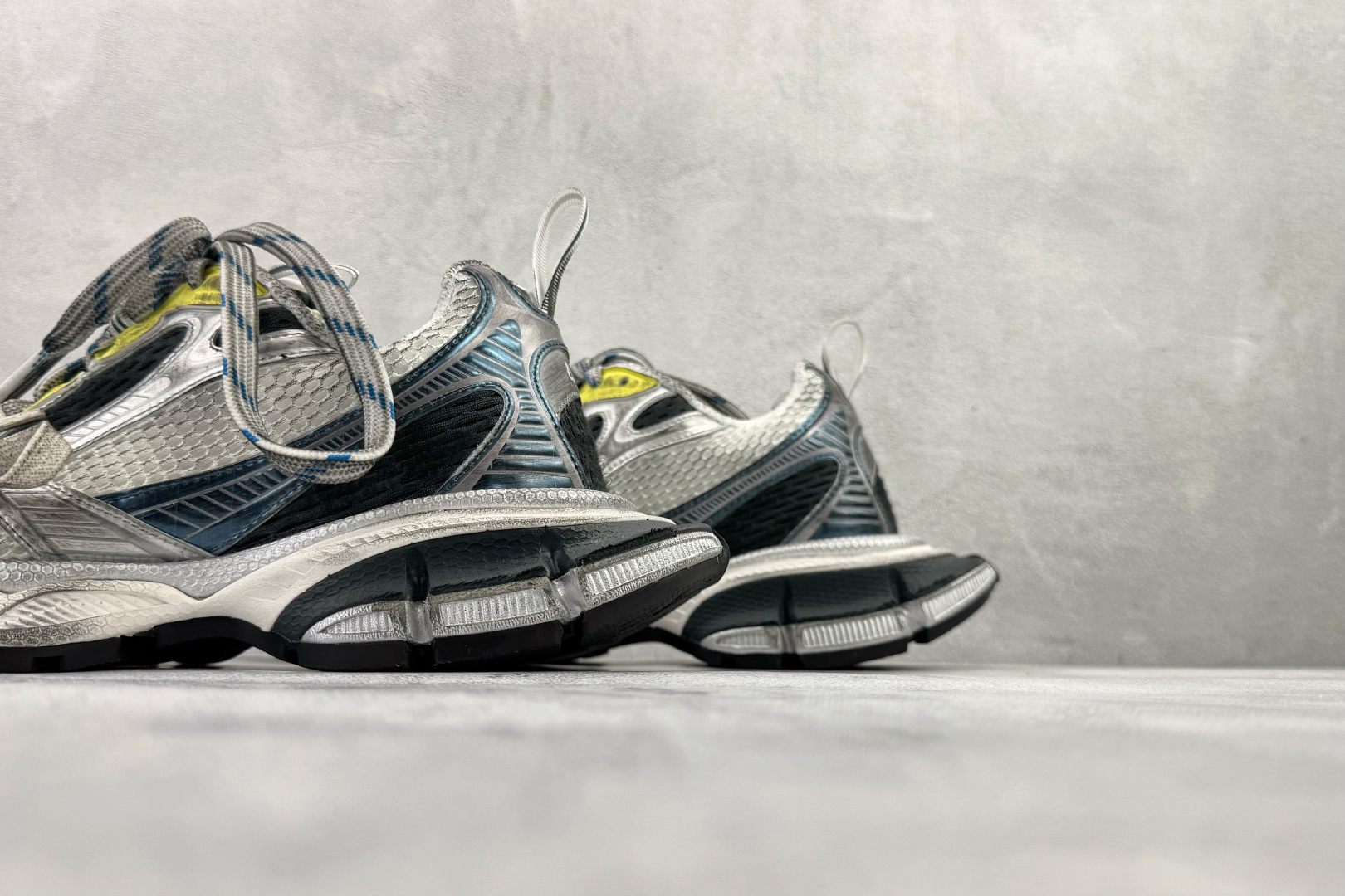 独立订单 公认最强品质 Balenciaga巴黎世家 3XL 灰蓝色 734734W3XL5