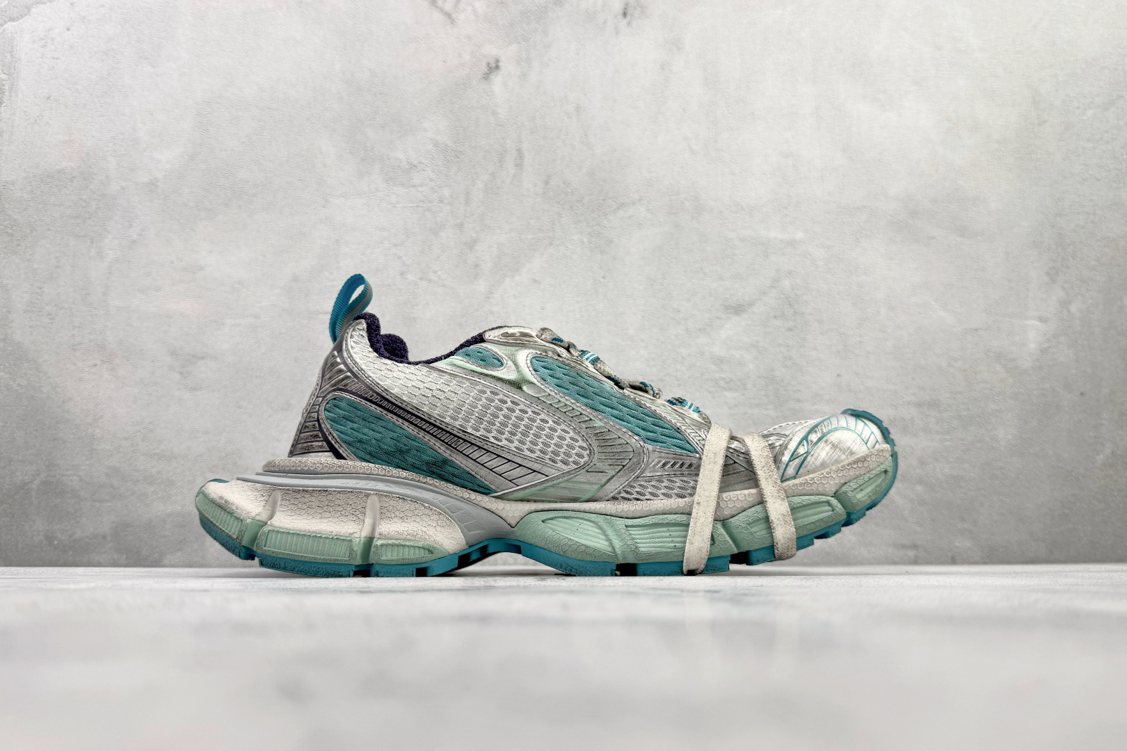 独立订单 公认最强品质 Balenciaga巴黎世家 3XL 灰蓝色 弧度 734731W3XL5