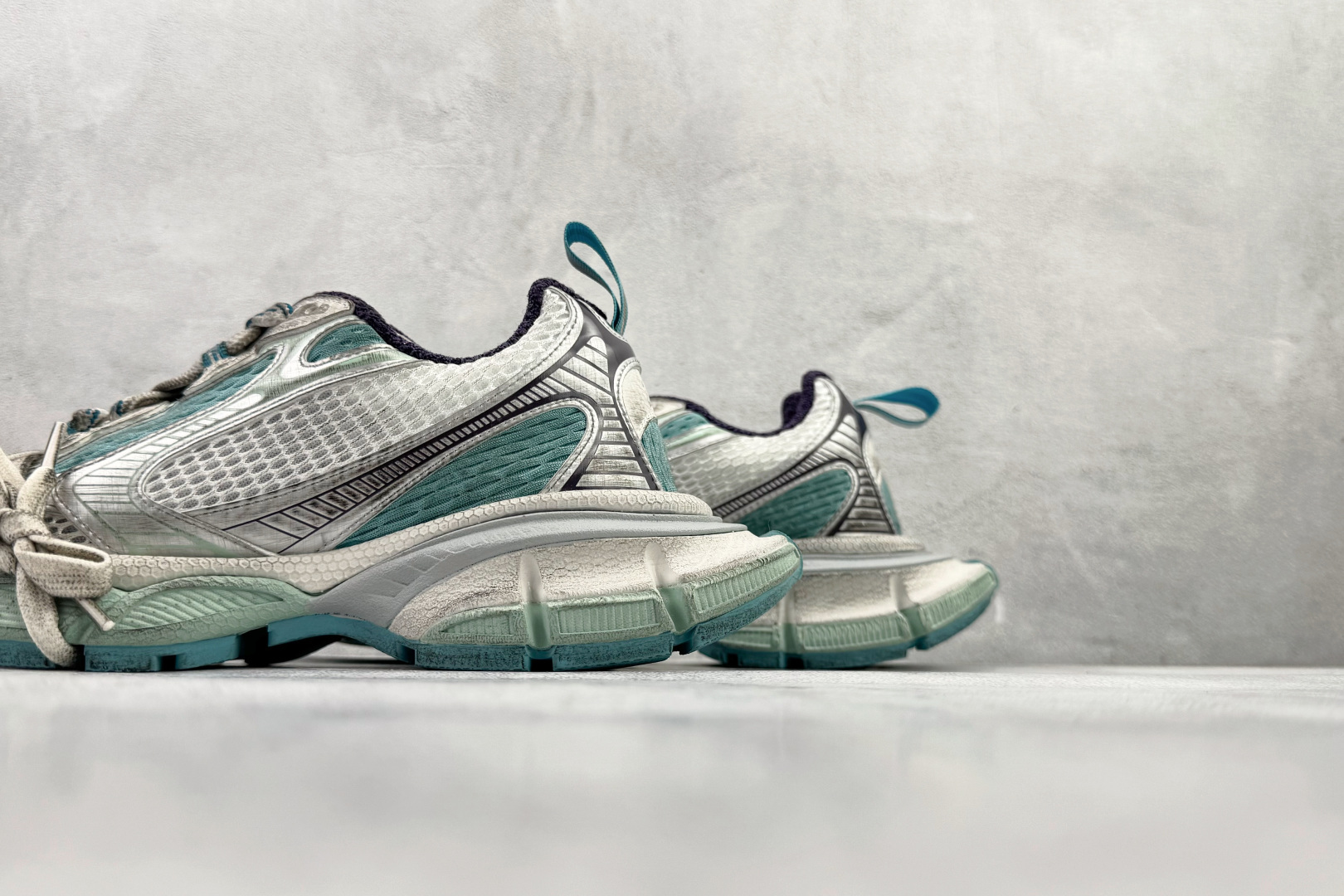 独立订单 公认最强品质 Balenciaga巴黎世家 3XL 灰蓝色 弧度 734731W3XL5