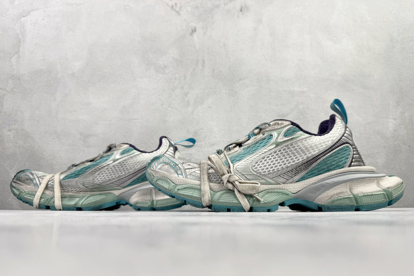 独立订单 公认最强品质 Balenciaga巴黎世家 3XL 灰蓝色 弧度 734731W3XL5