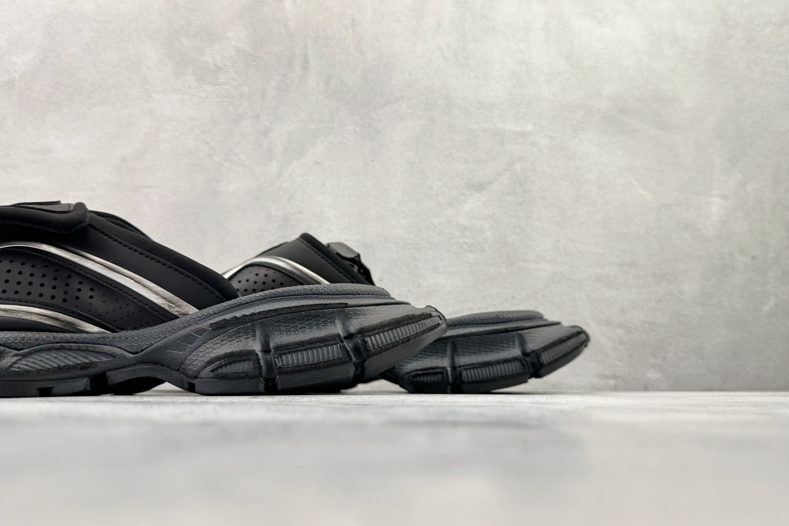 独立订单 公认最强品质 Balenciaga巴黎世家 3XL 黑色 799939W3XSL