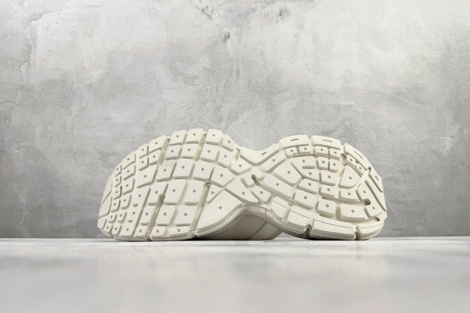 独立订单 公认最强品质 Balenciaga巴黎世家 3XL 白色 799939W3XSM