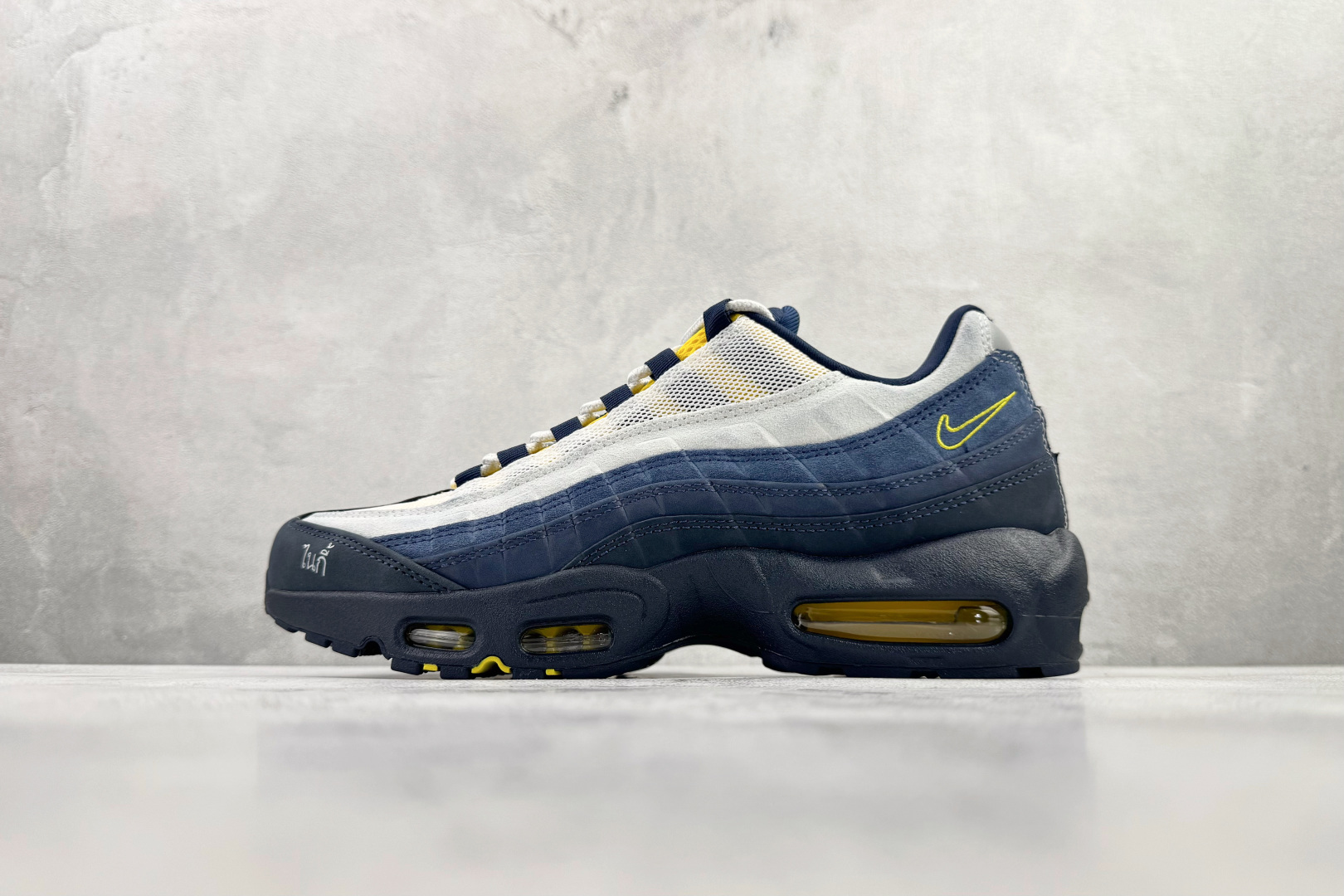 K22.0 400 Eric Koston x Nike Air 95 蓝白 HQ8492-400-Chinese UA Cheap High Quatity Brand Clothes Bags handbags Sneakers wholesale wholesaler seller from China Factory suppliers Fashion Clothing Shoes best Quality Beautiful Price K22.0 400 Eric Koston x Nike Air 95 蓝白 HQ8492-400