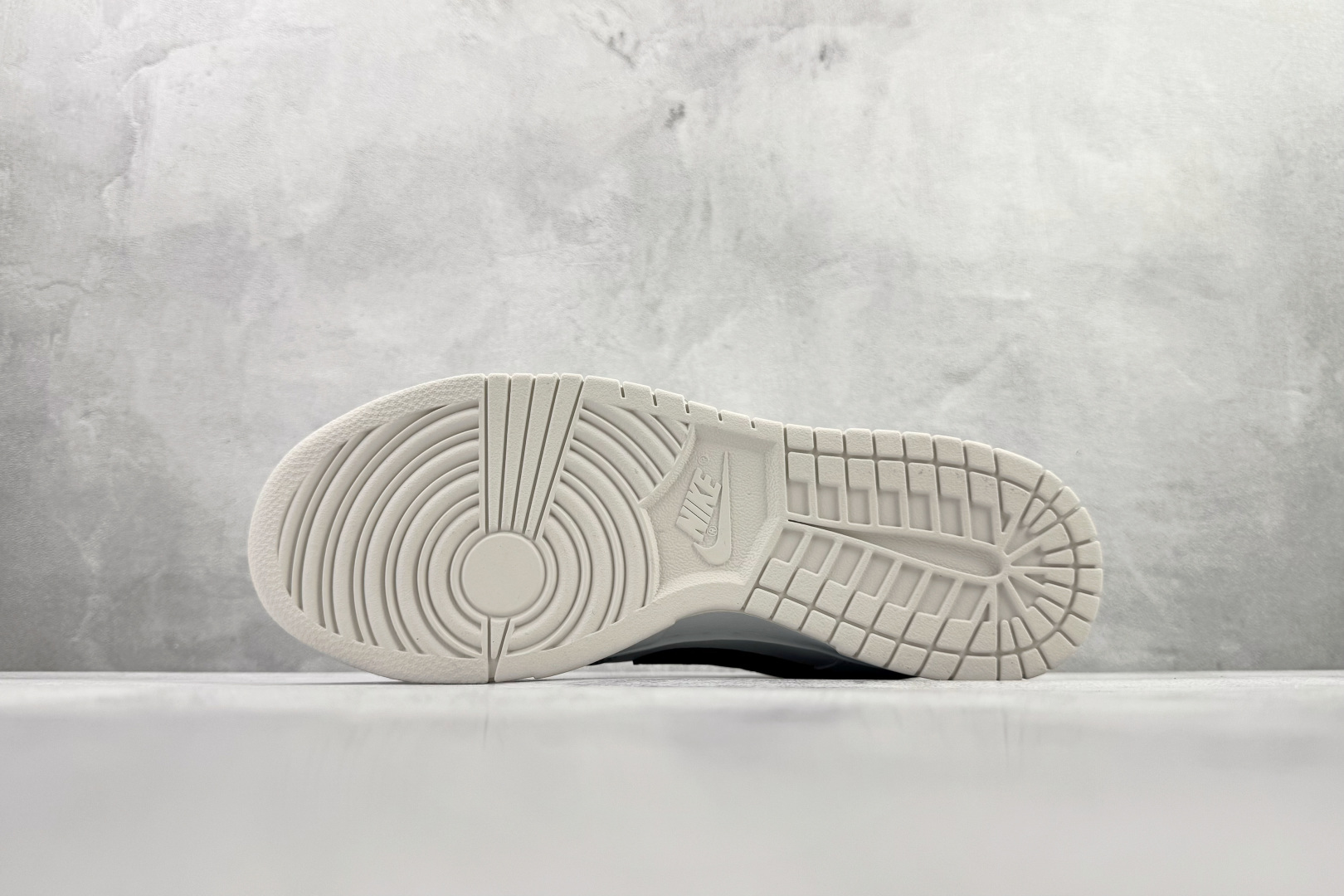 220 Nike Dunk Low 银白 IM3371-030