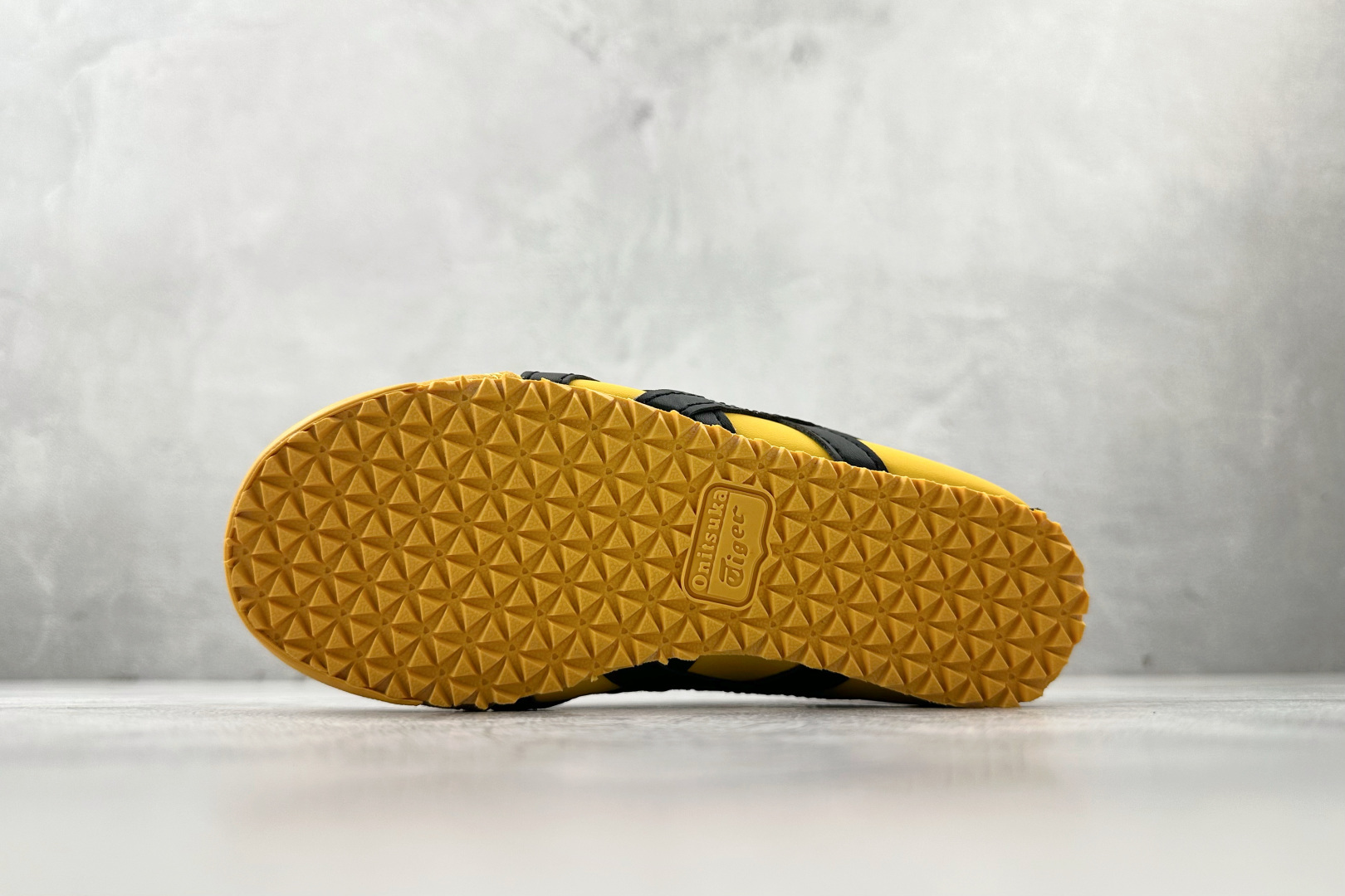 140 纯原平台特供 Onitsuka Tiger鬼塚虎 MEXICO 66 PS 童鞋 黄色 C4D4L