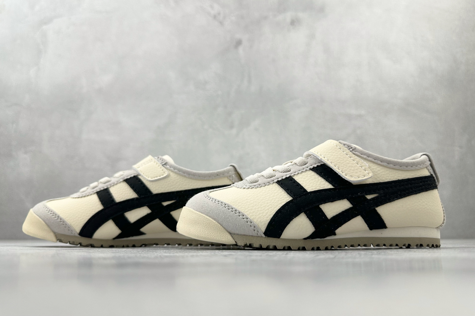 140 纯原平台特供 Onitsuka Tiger鬼塚虎 MEXICO 66 PS 童鞋 米白黑 C4D4L