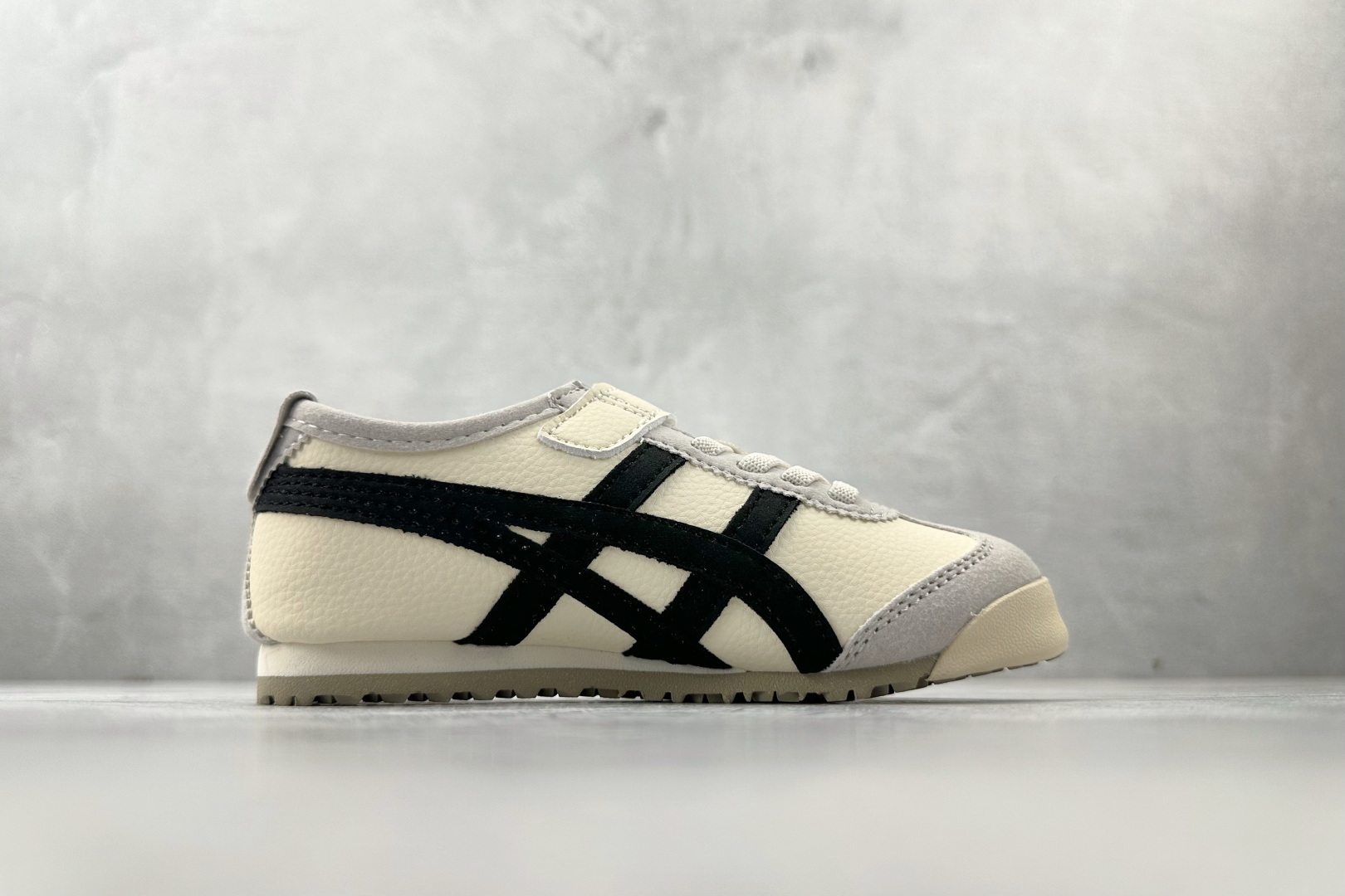 140 纯原平台特供 Onitsuka Tiger鬼塚虎 MEXICO 66 PS 童鞋 米白黑 C4D4L