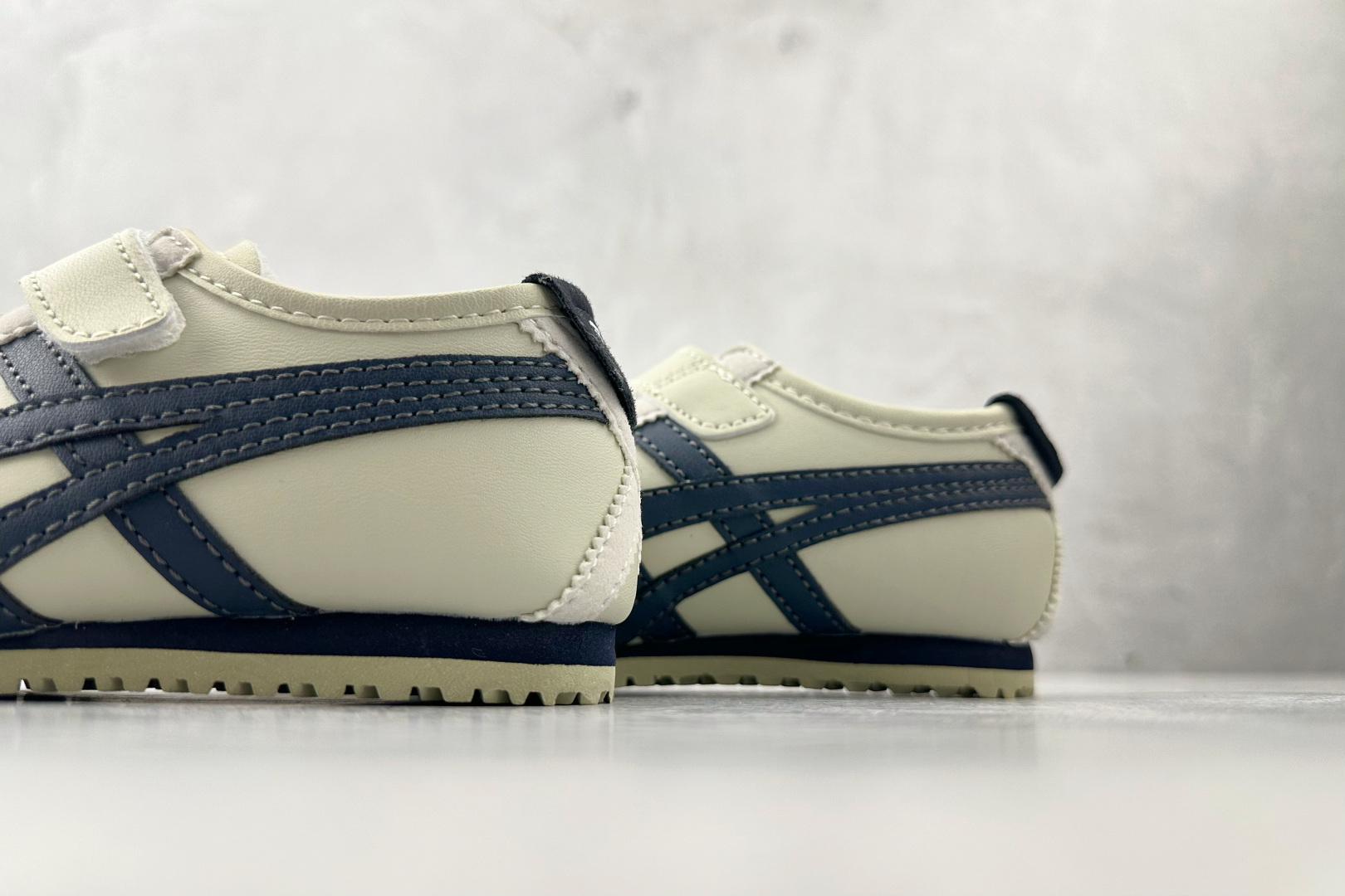 140 纯原平台特供 Onitsuka Tiger鬼塚虎 MEXICO 66 PS 童鞋 米蓝 C4D4L