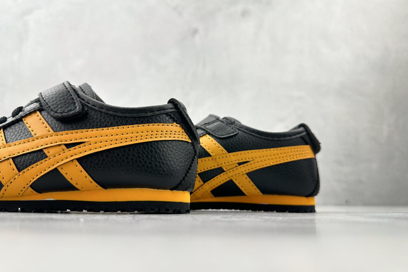 140 纯原平台特供 Onitsuka Tiger鬼塚虎 MEXICO 66 PS 童鞋 黑黄 C4D4L