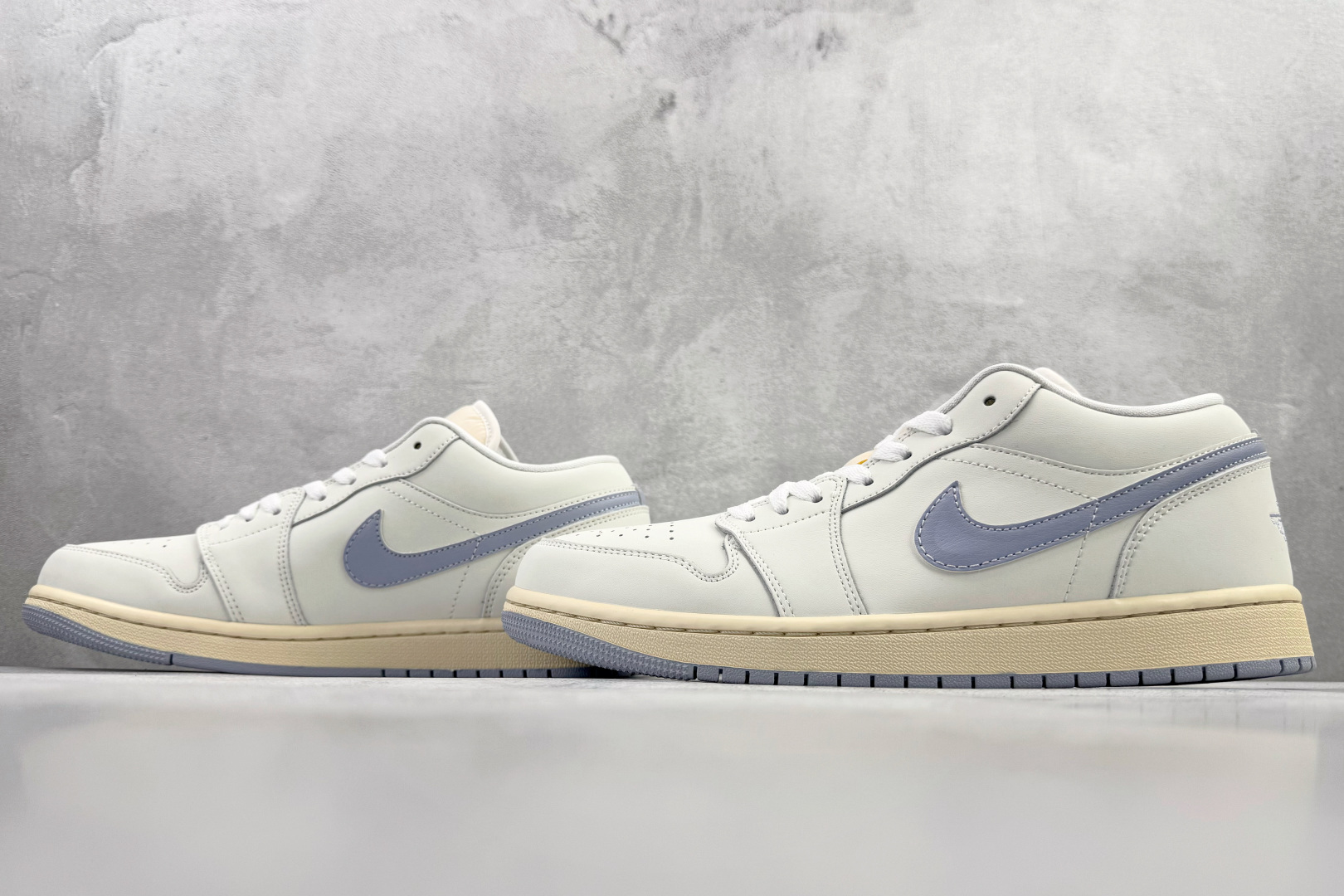 200 综合版 Jordan Air Jordan 1 LOW 白蓝 DC0774-106