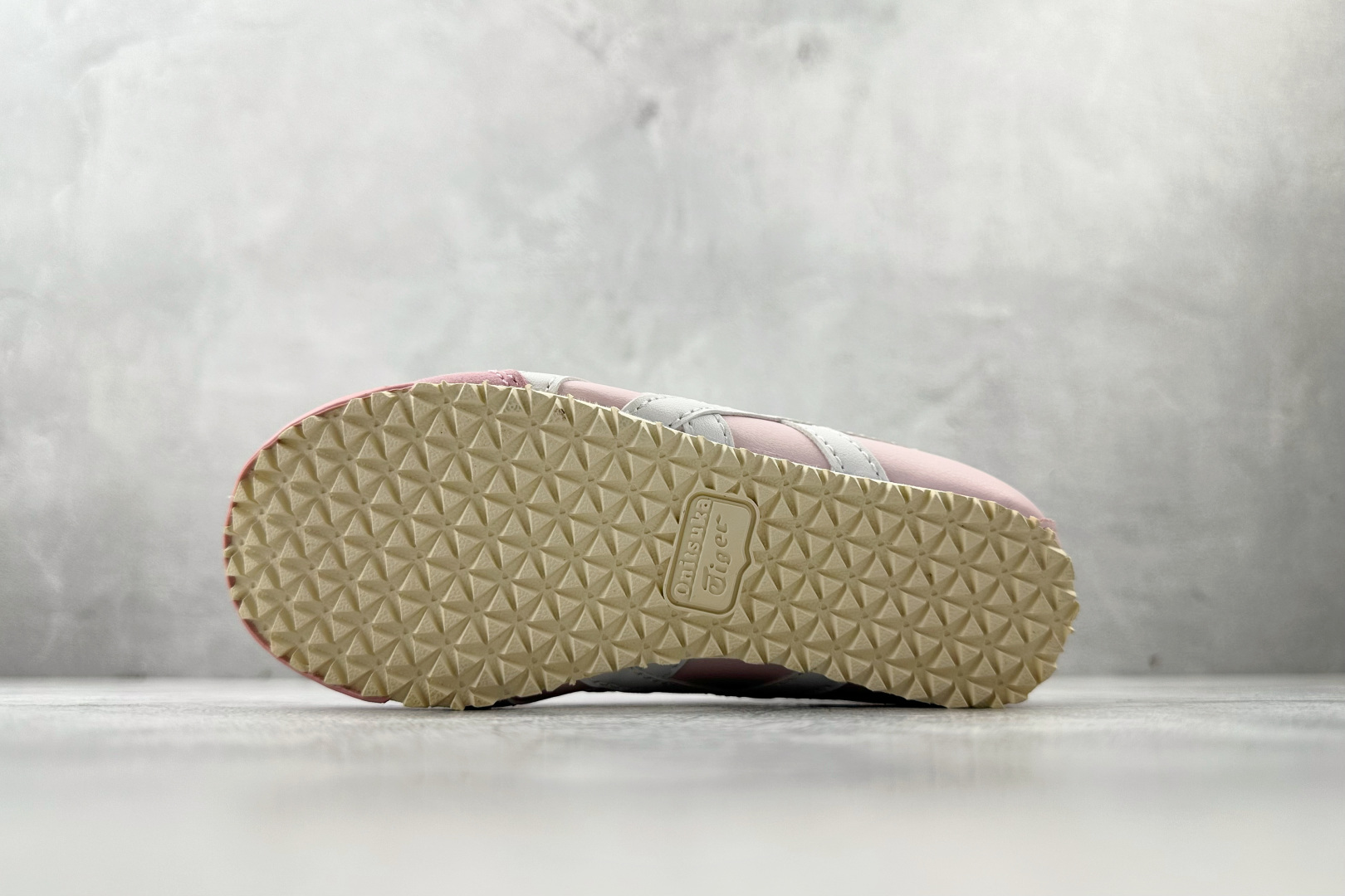 140 纯原平台特供 Onitsuka Tiger鬼塚虎 MEXICO 66 PS 童鞋 粉白 C4D4L