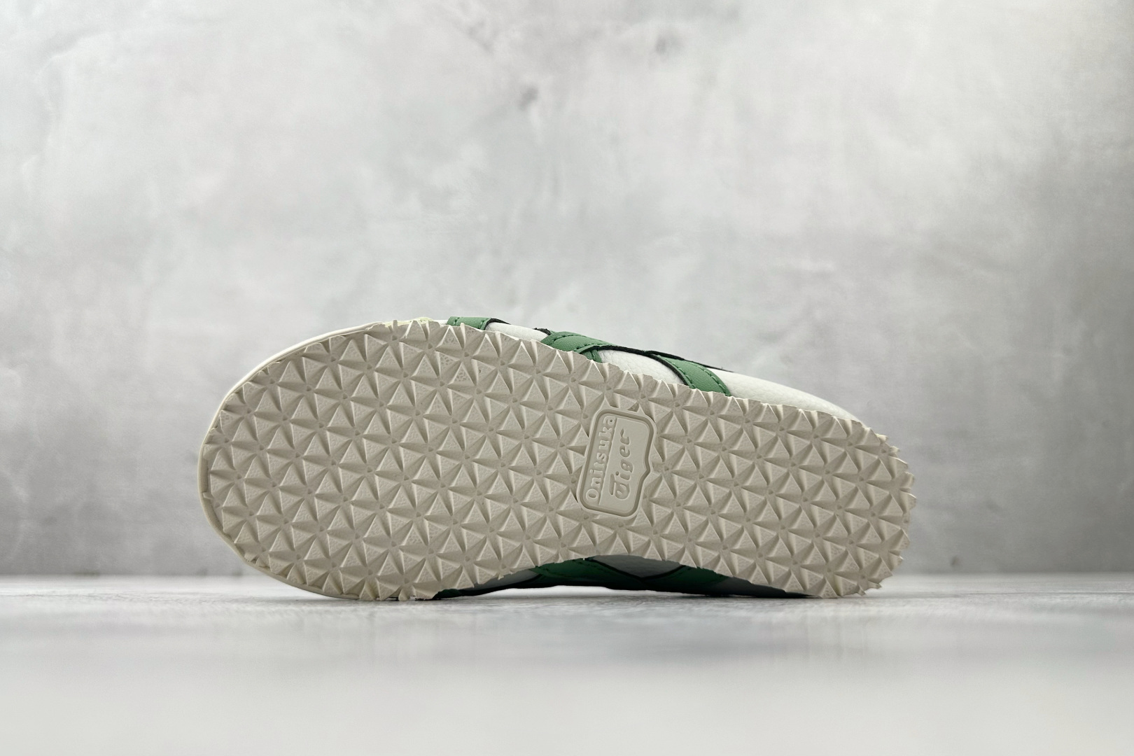 140 纯原平台特供 Onitsuka Tiger鬼塚虎 MEXICO 66 PS 童鞋 苹果绿 C4D4L