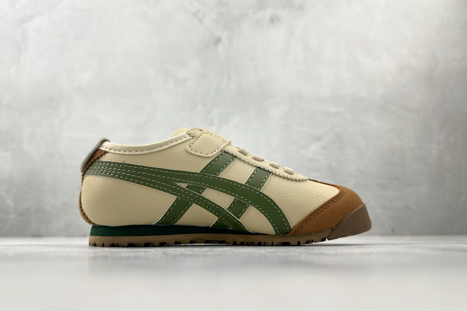 140 纯原平台特供 Onitsuka Tiger鬼塚虎 MEXICO 66 PS 童鞋 绿棕 C4D4L