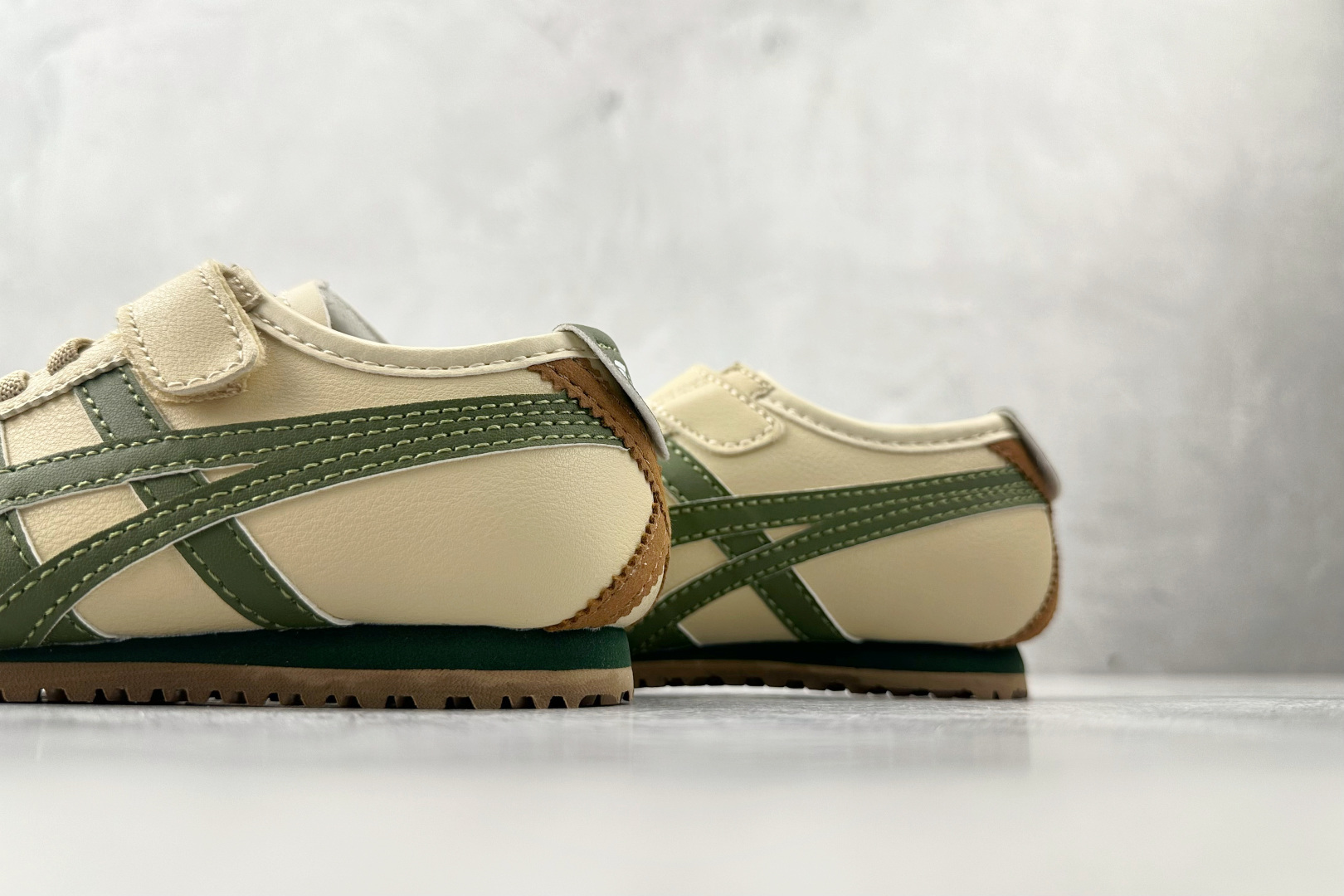 140 纯原平台特供 Onitsuka Tiger鬼塚虎 MEXICO 66 PS 童鞋 绿棕 C4D4L
