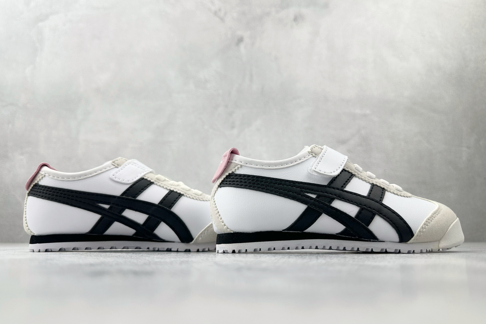 140 纯原平台特供 Onitsuka Tiger鬼塚虎 MEXICO 66 PS 童鞋 白黑 C4D4L