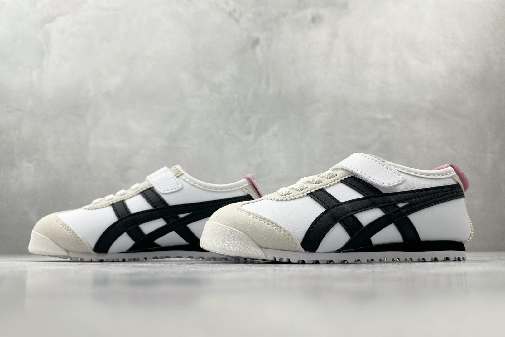 140 纯原平台特供 Onitsuka Tiger鬼塚虎 MEXICO 66 PS 童鞋 白黑 C4D4L