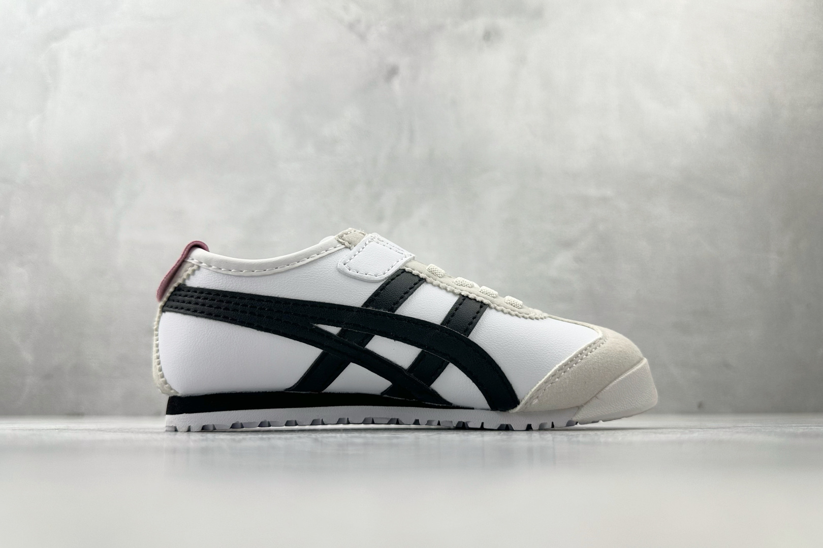 140 纯原平台特供 Onitsuka Tiger鬼塚虎 MEXICO 66 PS 童鞋 白黑 C4D4L