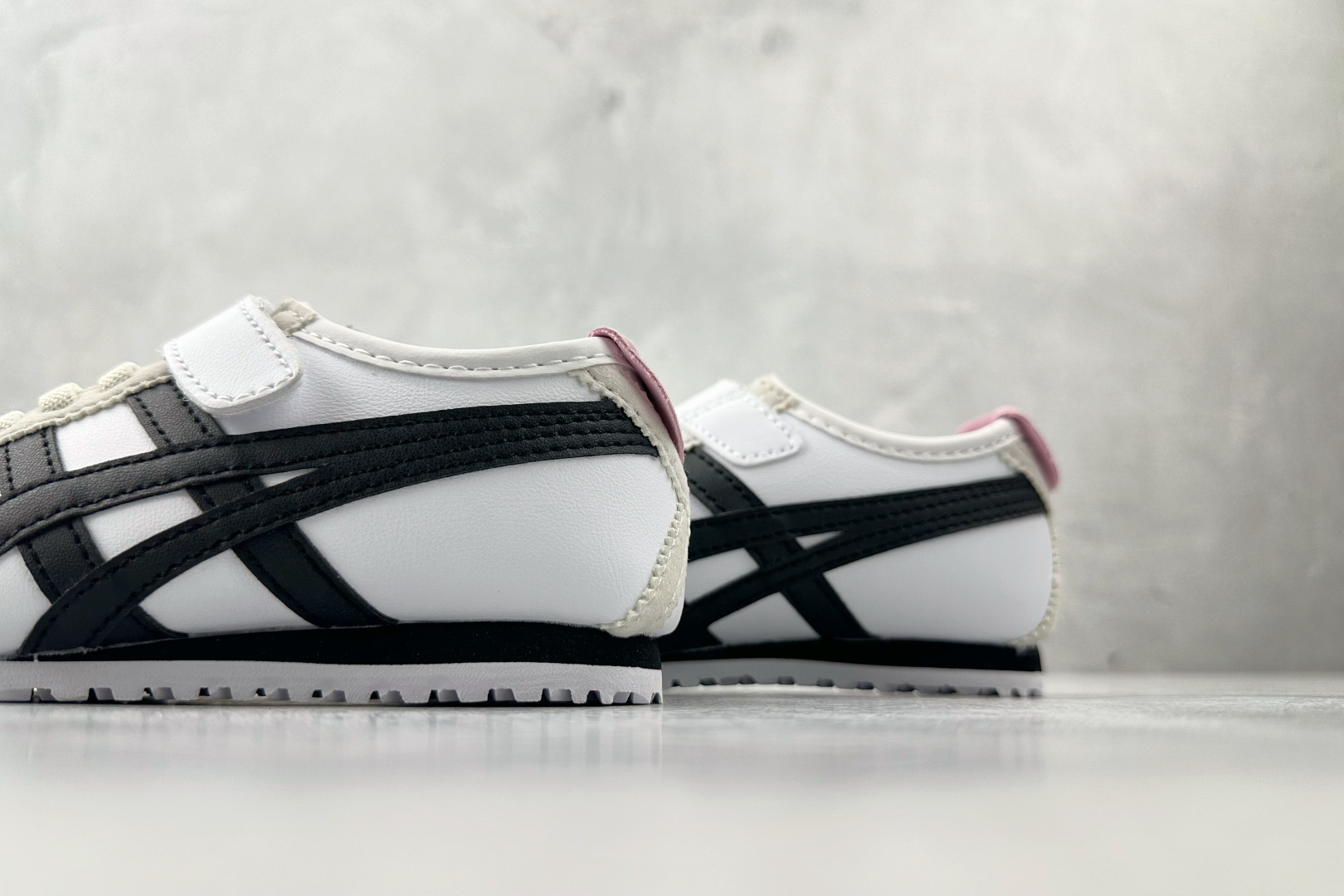 140 纯原平台特供 Onitsuka Tiger鬼塚虎 MEXICO 66 PS 童鞋 白黑 C4D4L