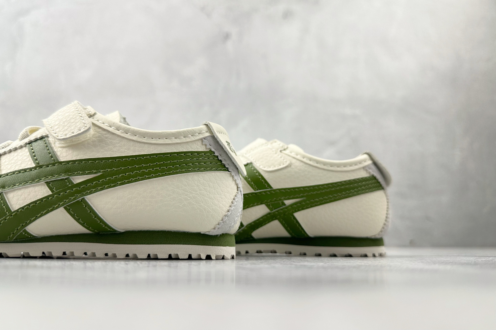 140 纯原平台特供 Onitsuka Tiger鬼塚虎 MEXICO 66 PS 童鞋 米绿 C4D4L