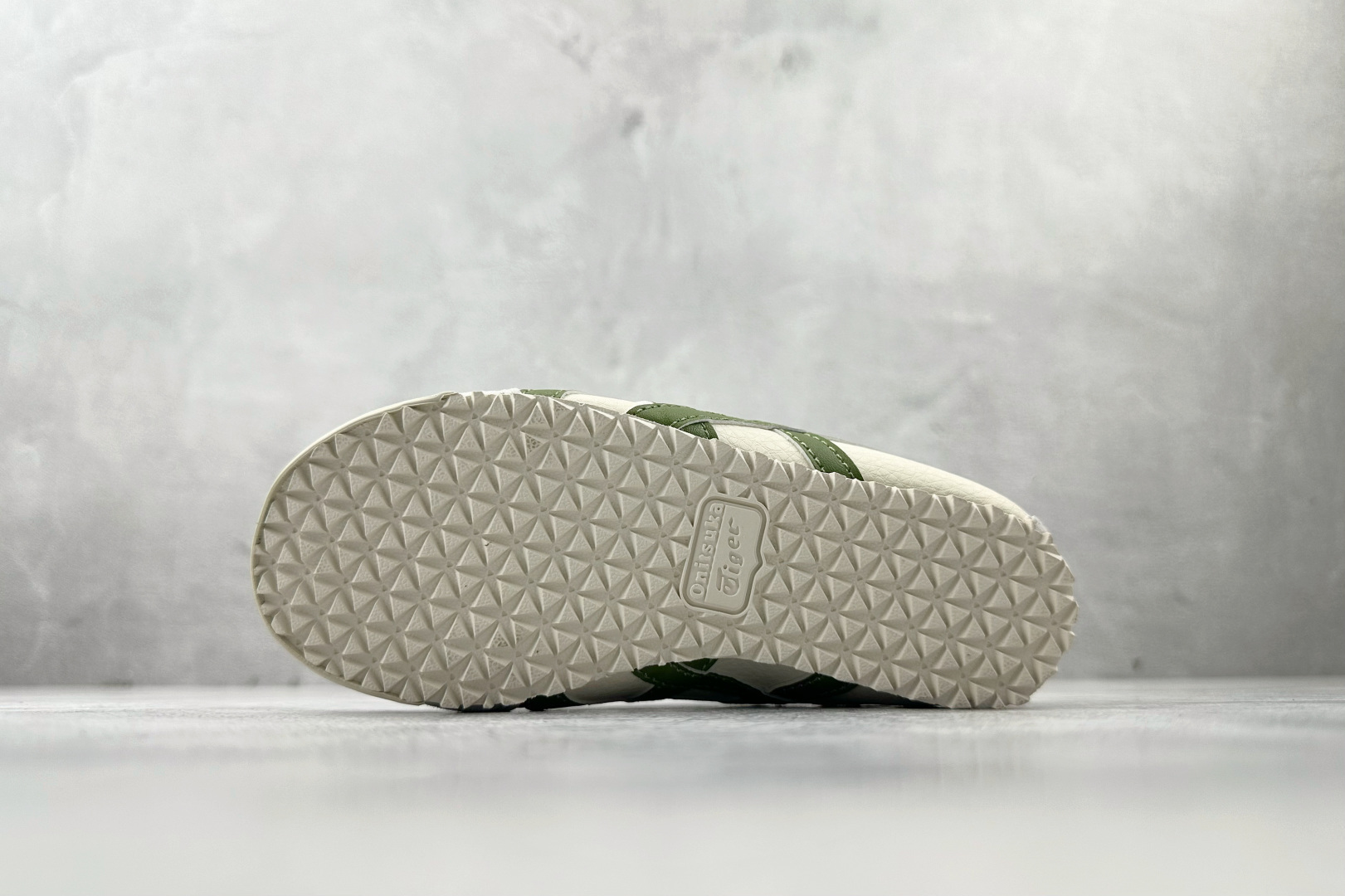 140 纯原平台特供 Onitsuka Tiger鬼塚虎 MEXICO 66 PS 童鞋 米绿 C4D4L