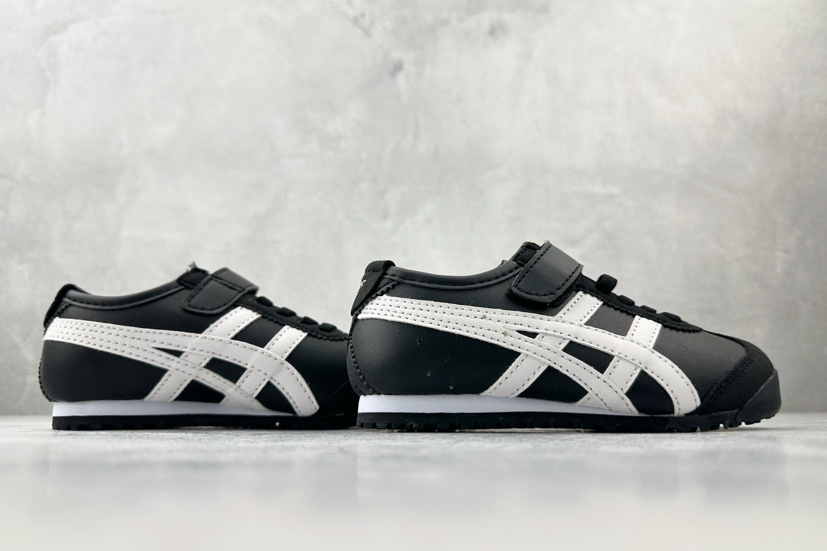 140 纯原平台特供 Onitsuka Tiger鬼塚虎 MEXICO 66 PS 童鞋 黑白 C4D4L