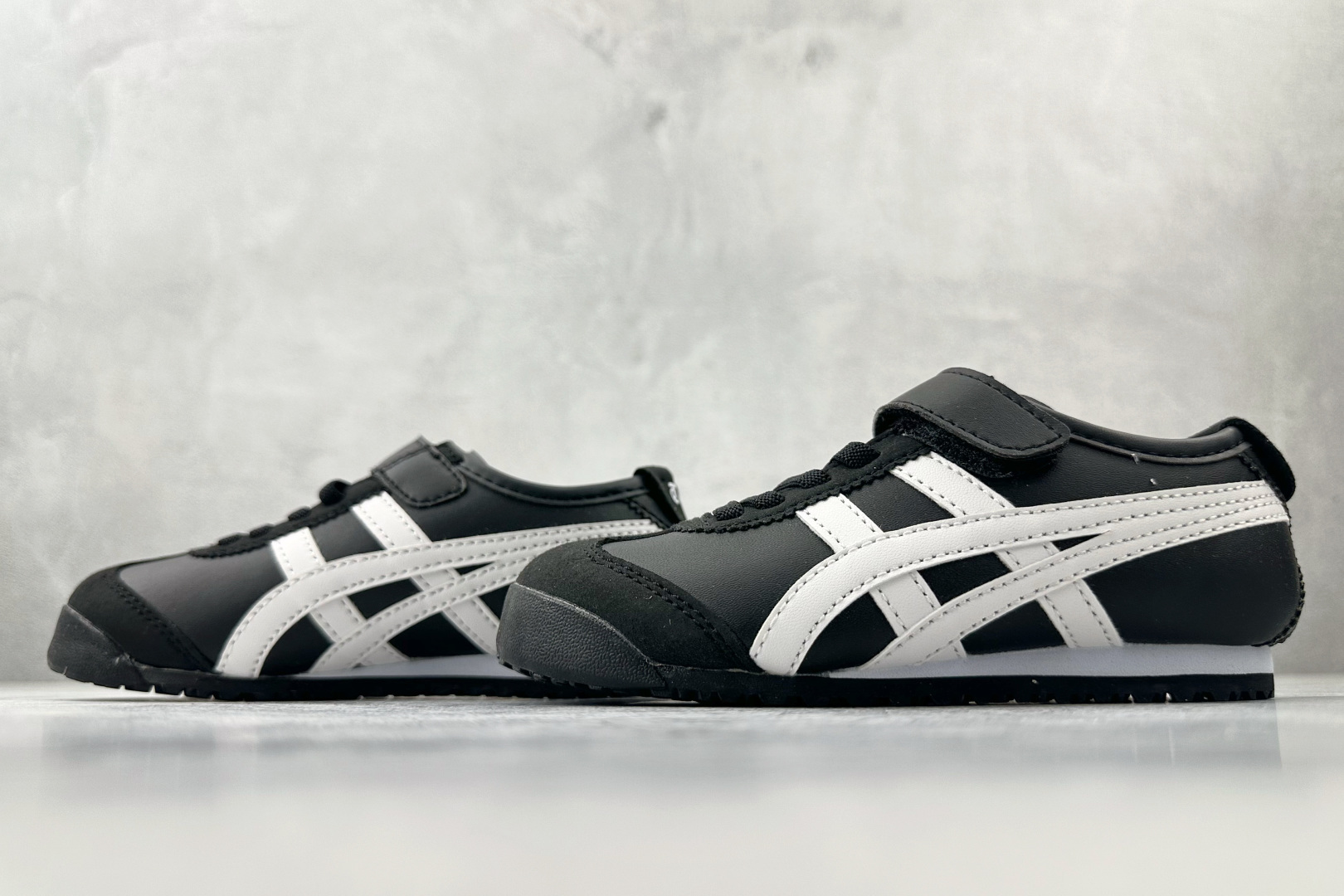 140 纯原平台特供 Onitsuka Tiger鬼塚虎 MEXICO 66 PS 童鞋 黑白 C4D4L