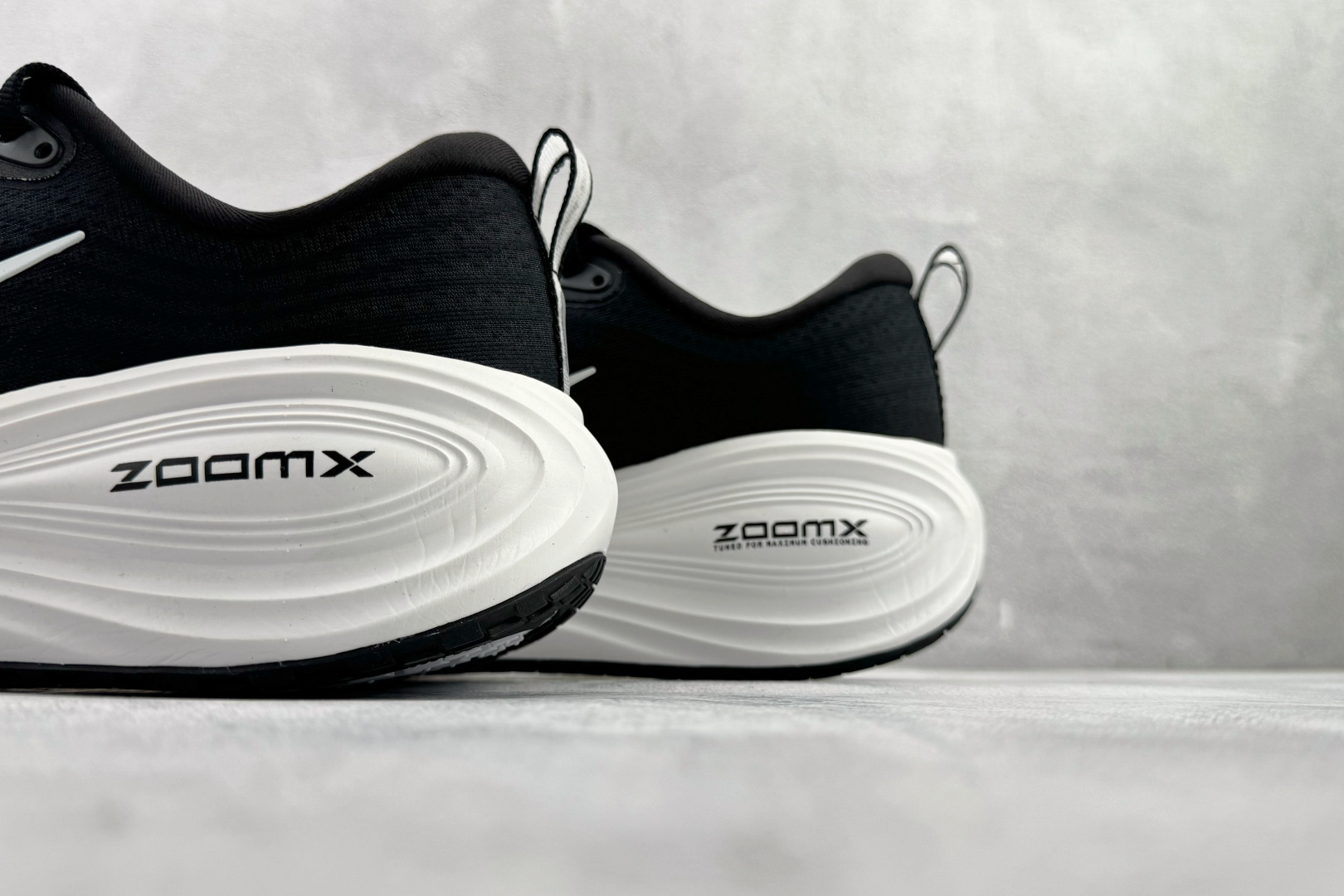 GT 全套数据私模 Nike Vomero Plus WIDE 黑白货号：HV8150-002尺码：36